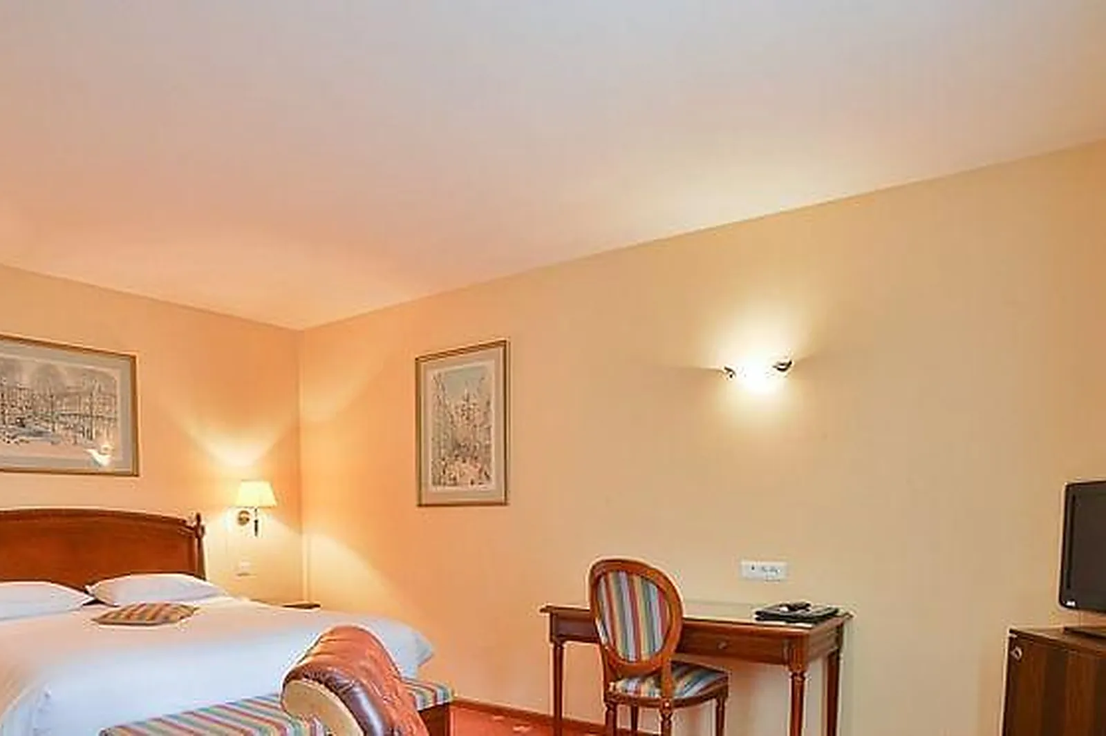 Lieux événementiels, CHÂTEAU DE SANCY ****