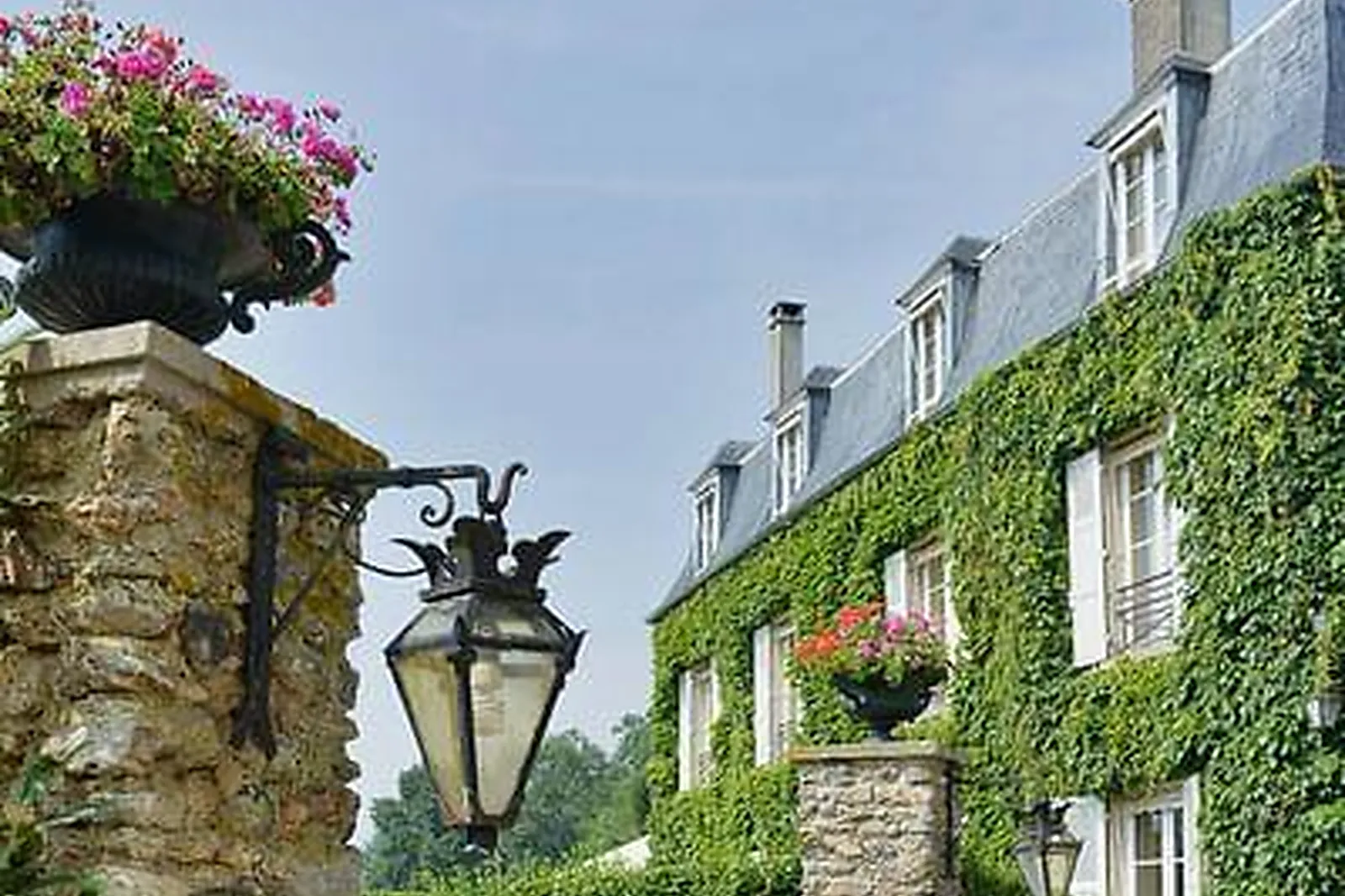 Lieux événementiels, CHÂTEAU DE SANCY ****