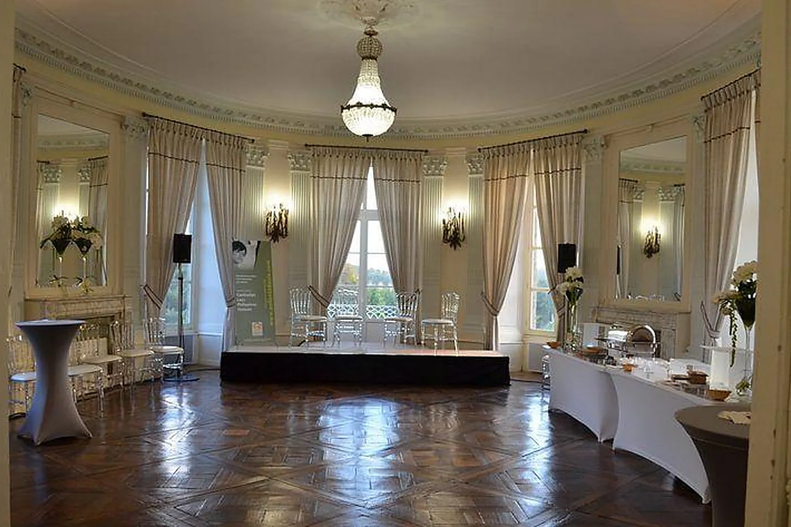 Lieux événementiels, LAOUZ MOUFFETARD