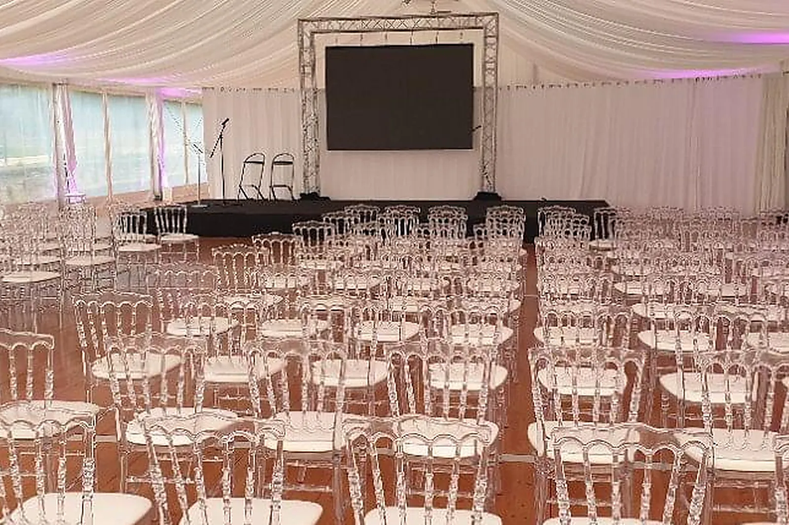 Lieux événementiels, LAOUZ MOUFFETARD