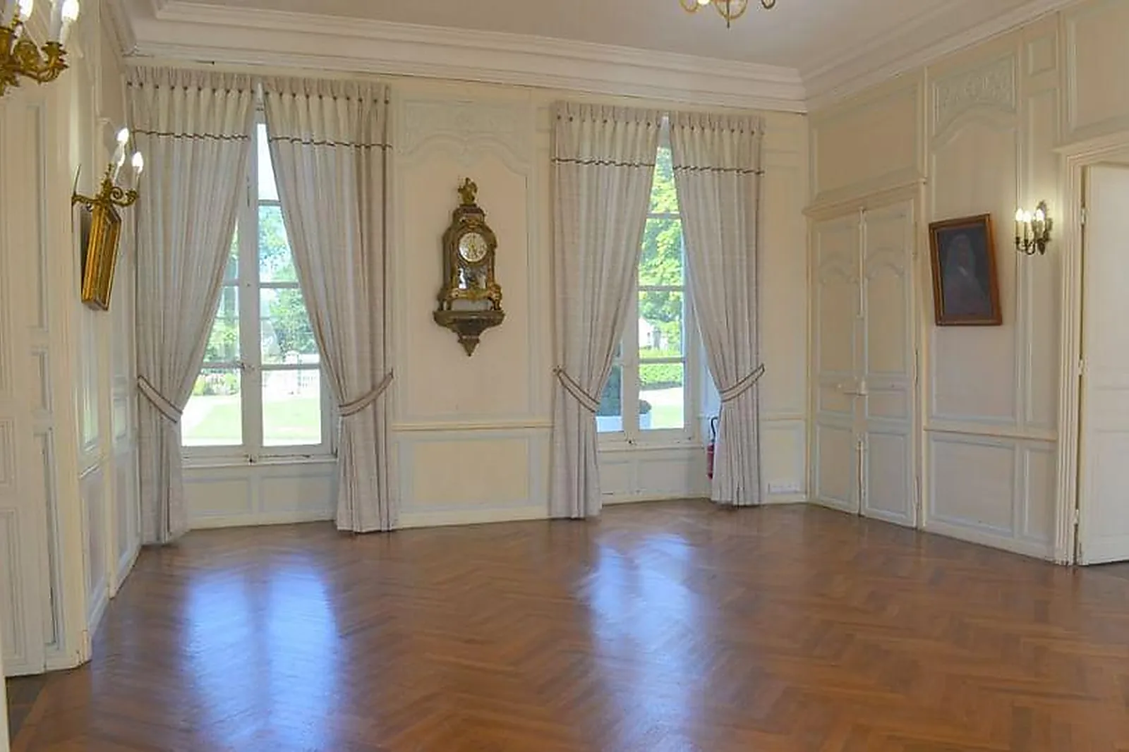 Lieux événementiels, LAOUZ MOUFFETARD