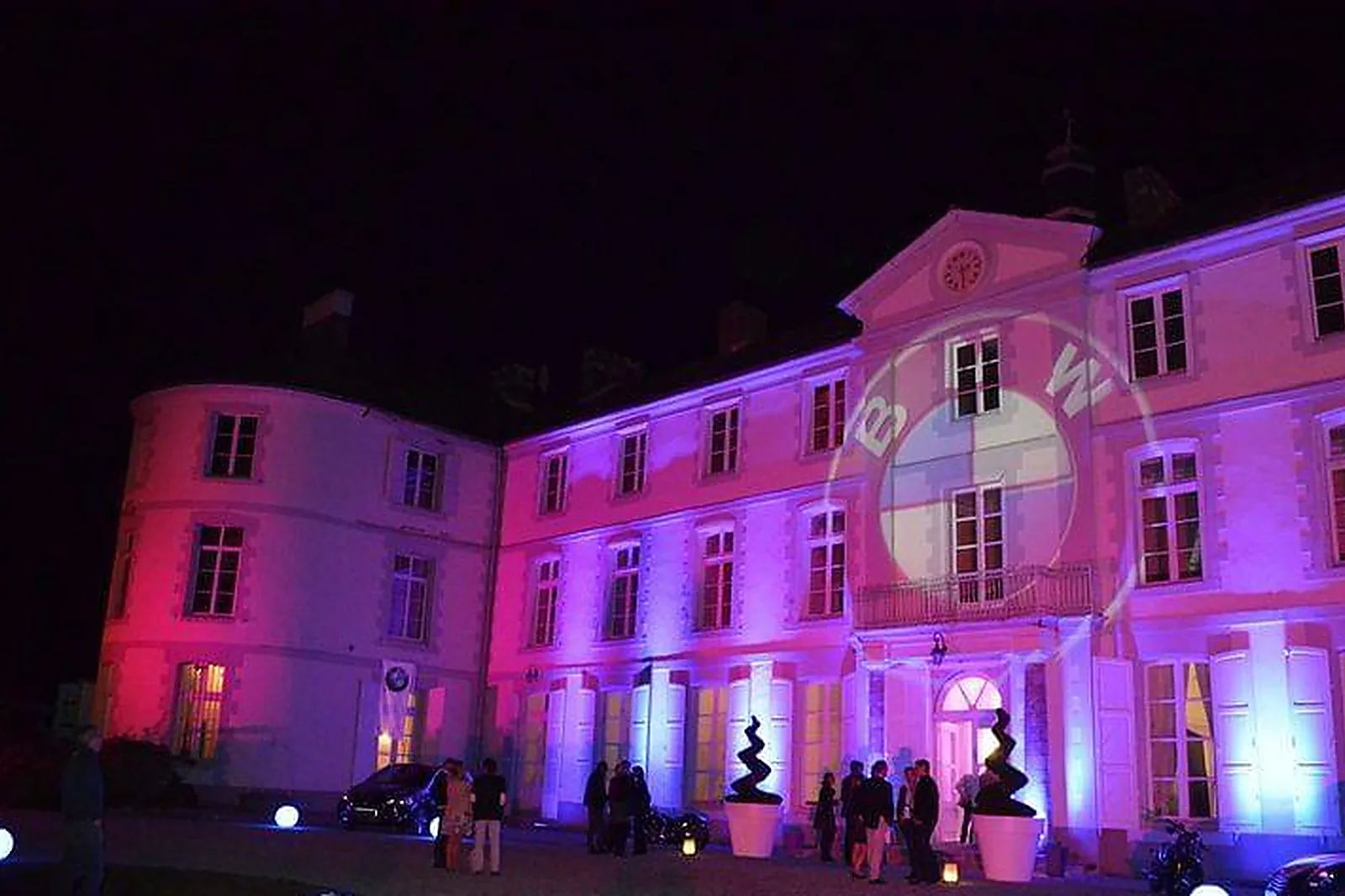 Lieux événementiels, LAOUZ MOUFFETARD