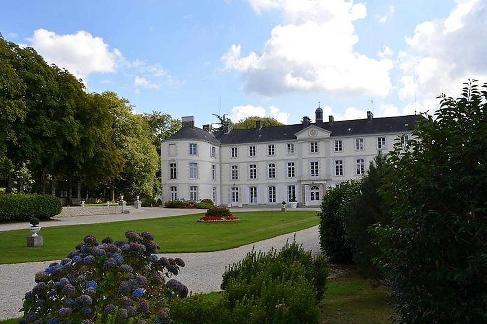 Lieux événementiels, LAOUZ MOUFFETARD