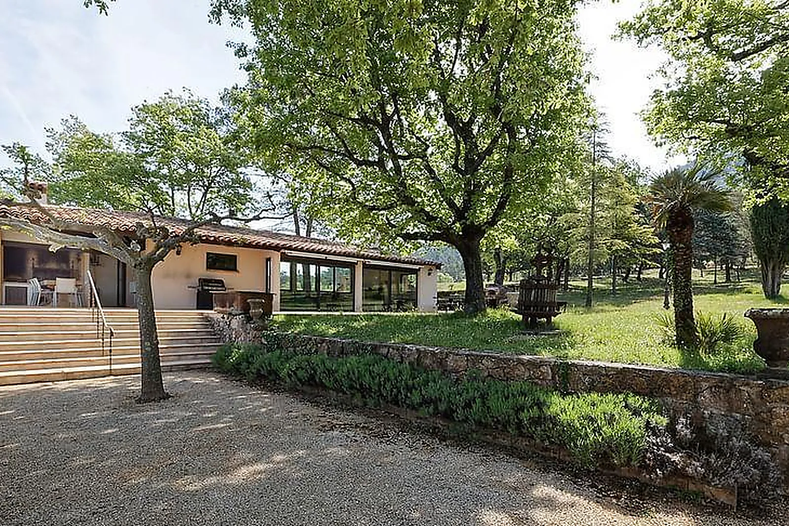 Lieux événementiels, CHÂTEAU DE L'ESCARELLE
