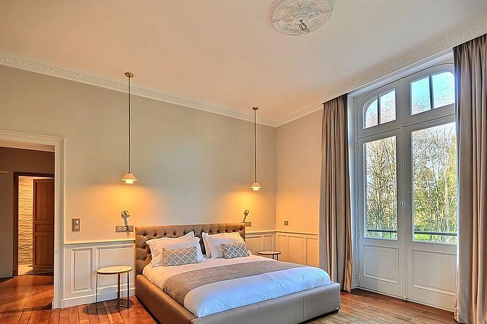 Lieux événementiels, RUE DU BOUQUET DE LONGCHAMP PARIS