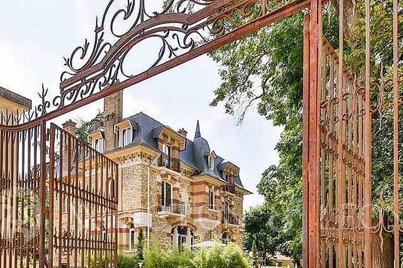 Lieux événementiels, LE MANOIR - PARIS COUNTRY CLUB