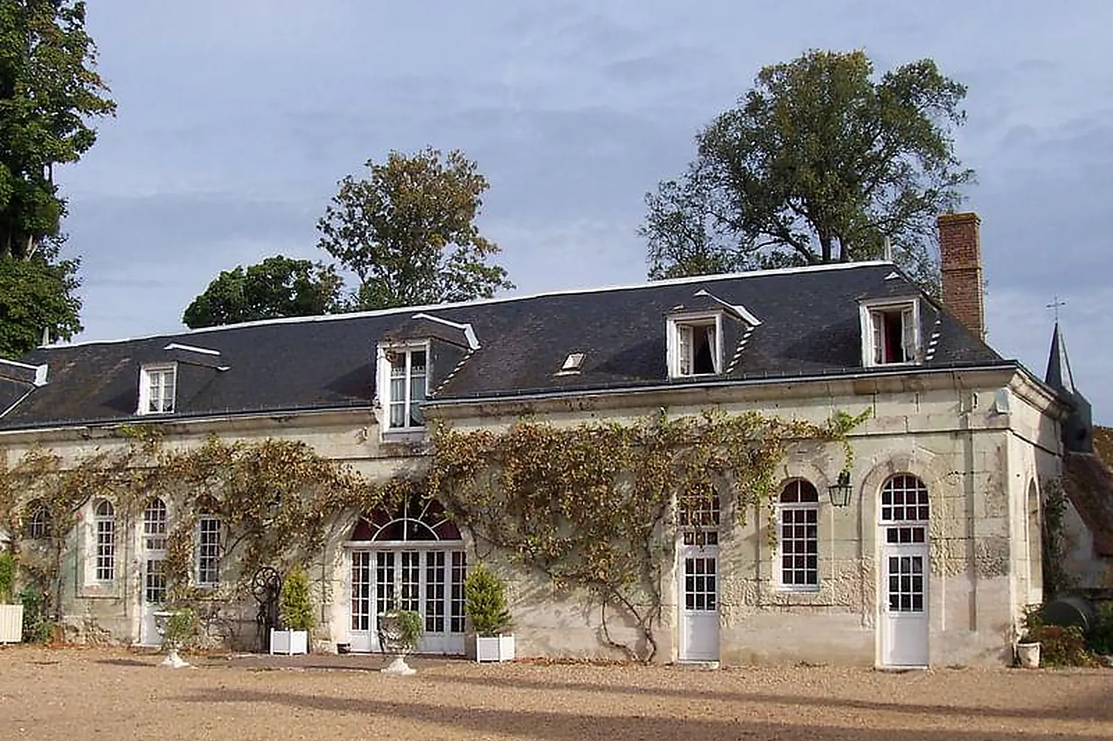 Lieux événementiels, CHÂTEAU DE LA MÉZIÈRE