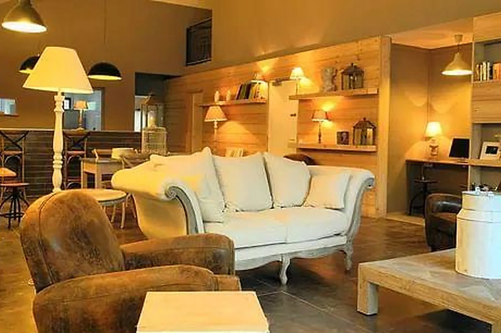 Lieux événementiels, CHÂTEAU DES MAGNANS