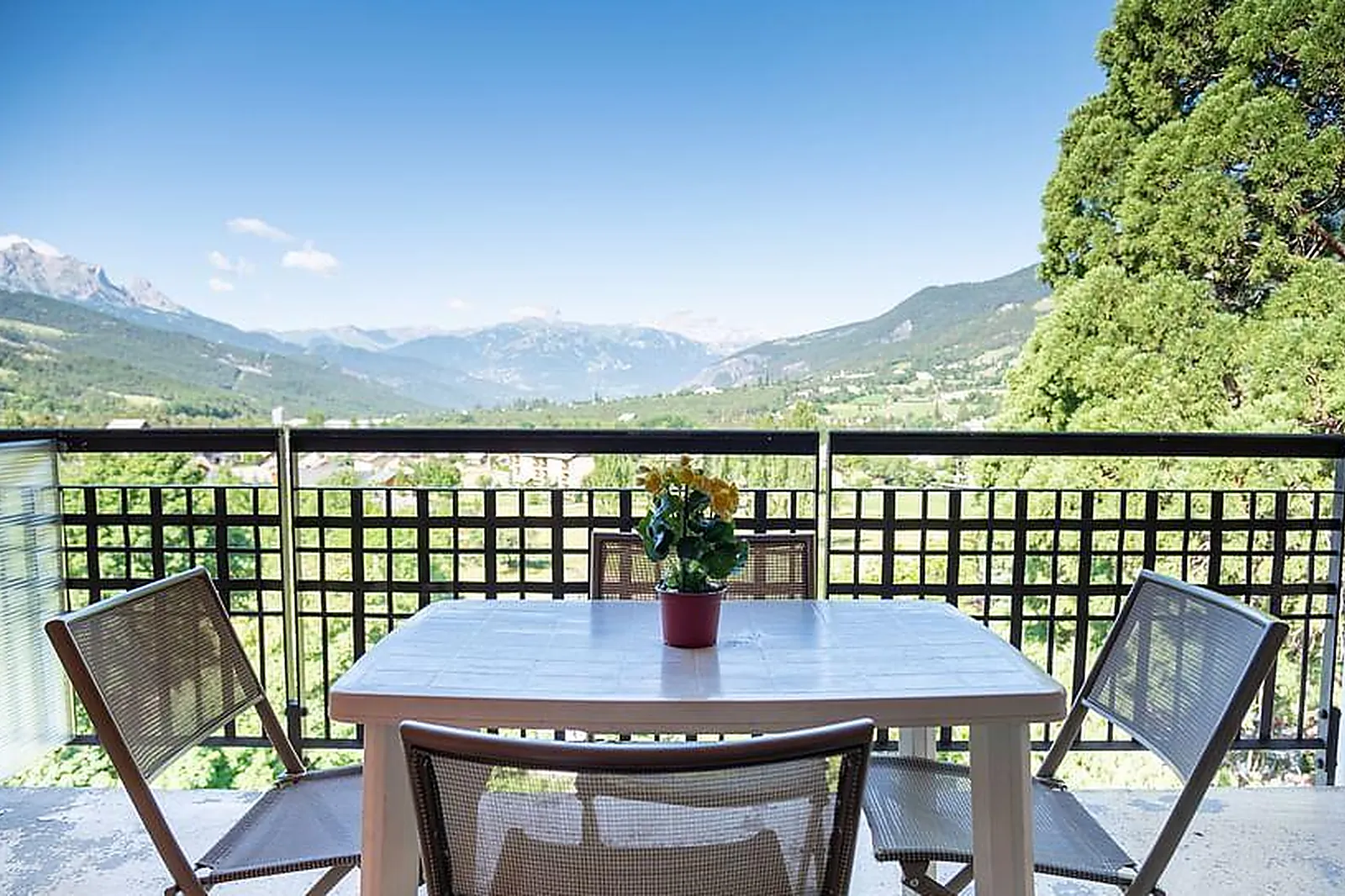 Lieux événementiels, CHÂTEAU DES MAGNANS