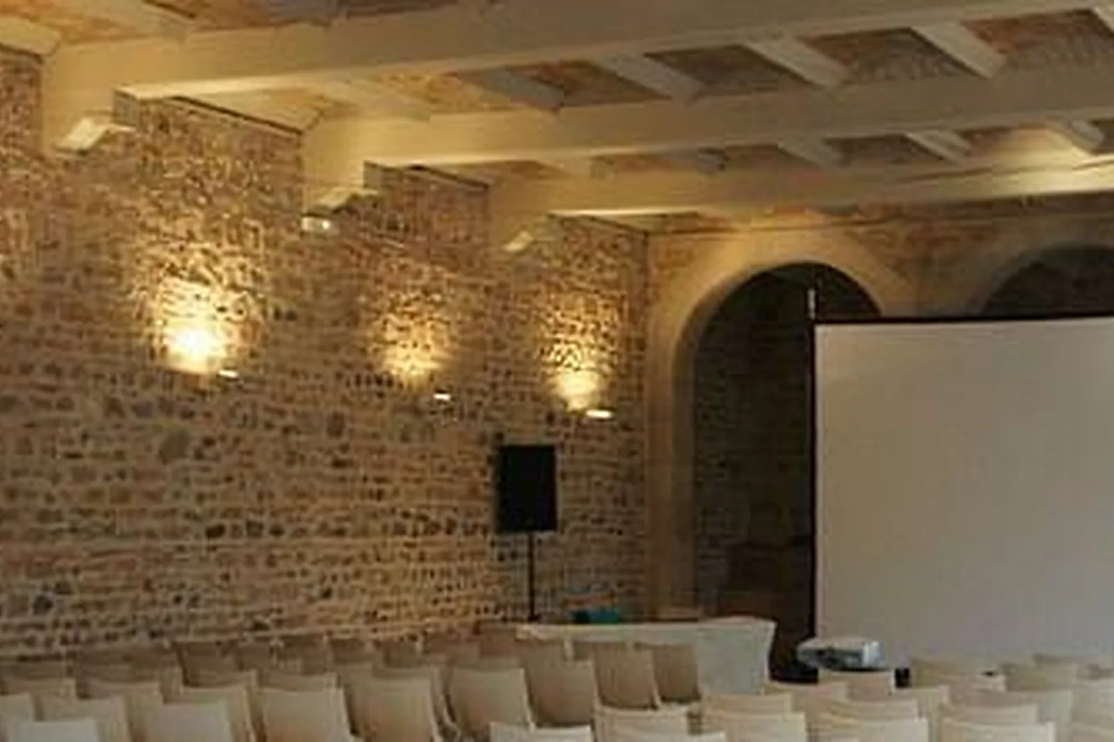 Lieux événementiels, CHÂTEAU DES RAVATYS