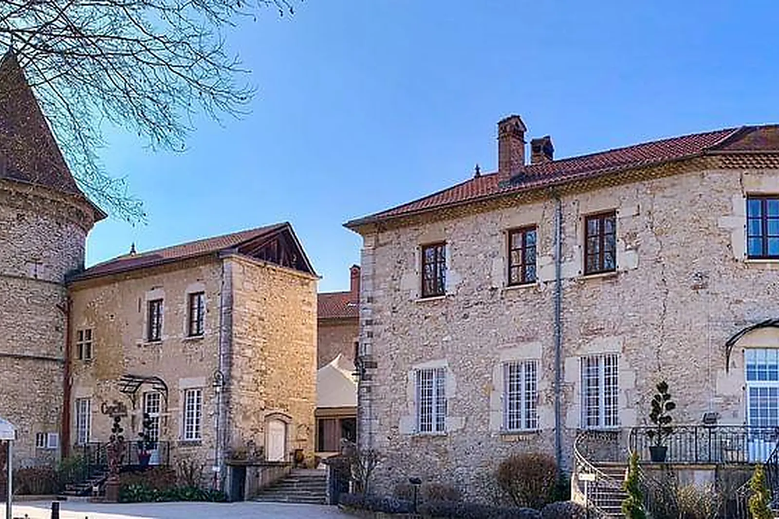 Lieux événementiels, CHÂTEAU DU CHAPEAU CORNU