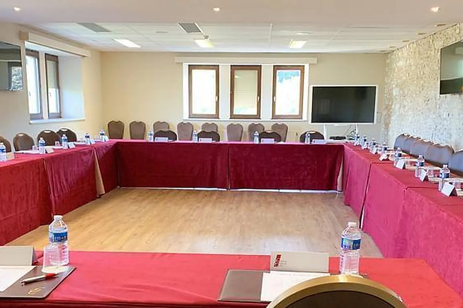 Lieux événementiels, CHÂTEAU DU CHAPEAU CORNU