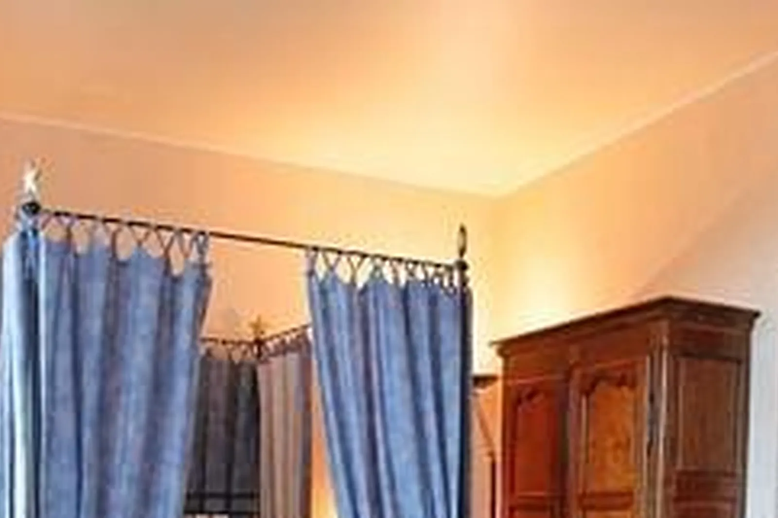 Lieux événementiels, CHÂTEAU DU CHAPEAU CORNU