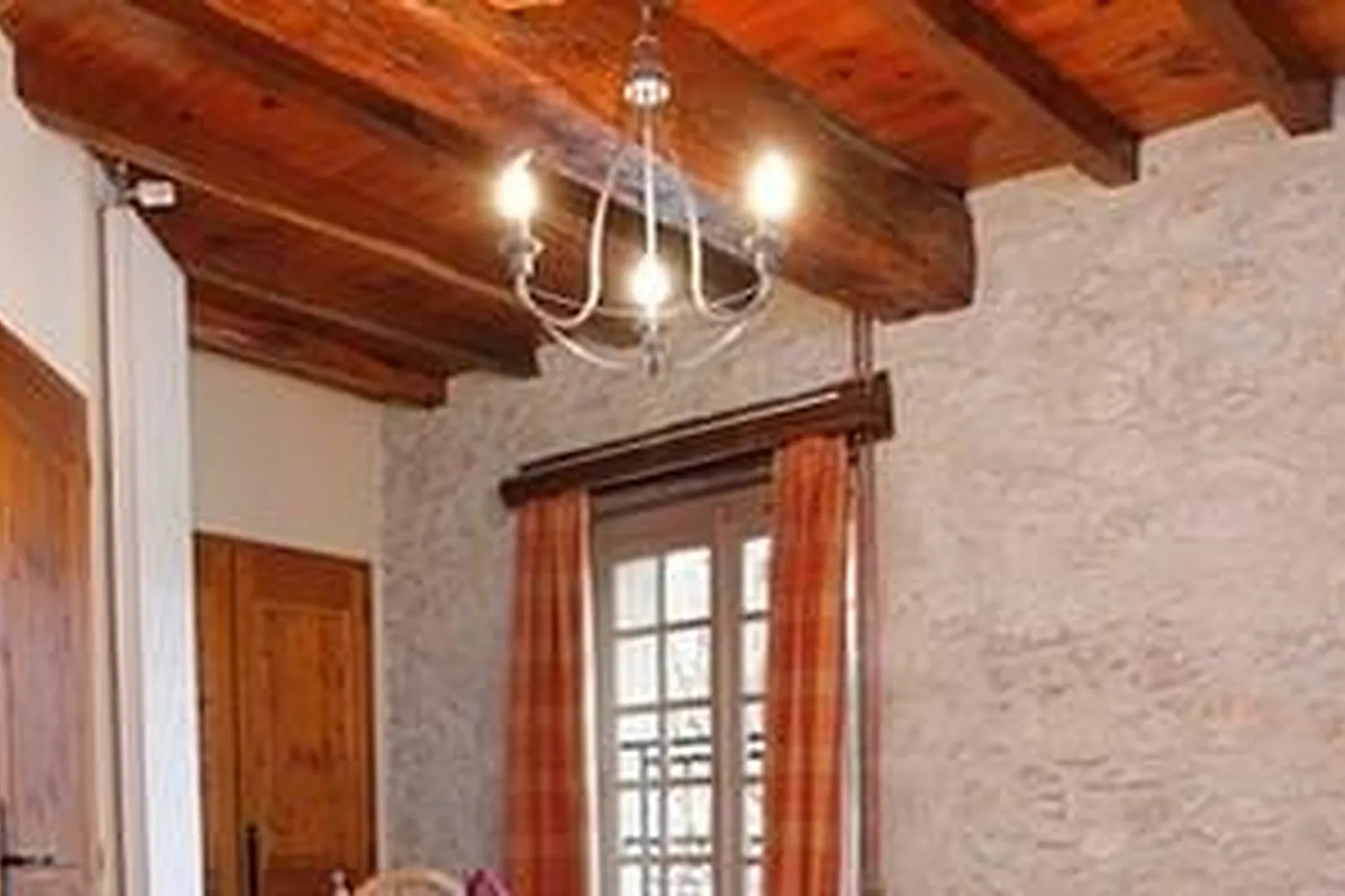 Lieux événementiels, CHÂTEAU DU CHAPEAU CORNU