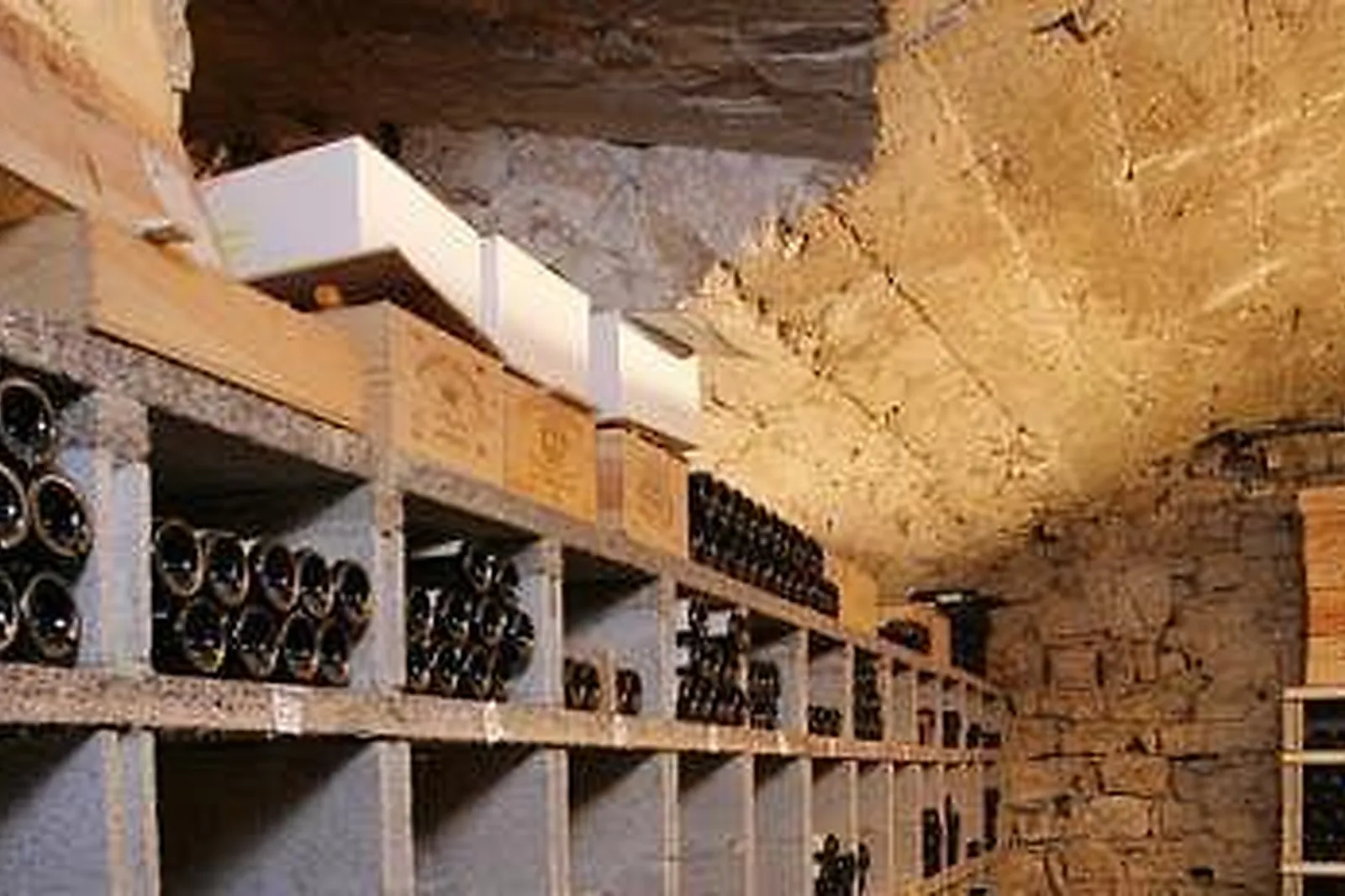 Lieux événementiels, CHÂTEAU DU CHAPEAU CORNU