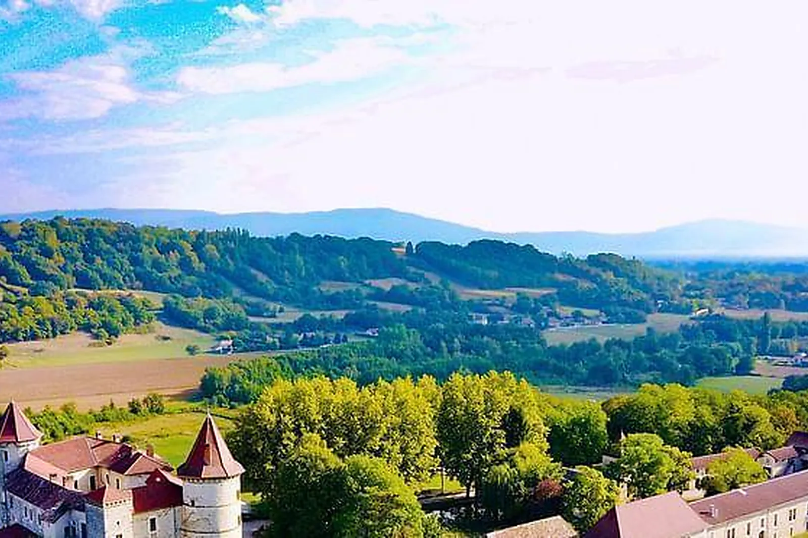 Lieux événementiels, CHÂTEAU DU CHAPEAU CORNU