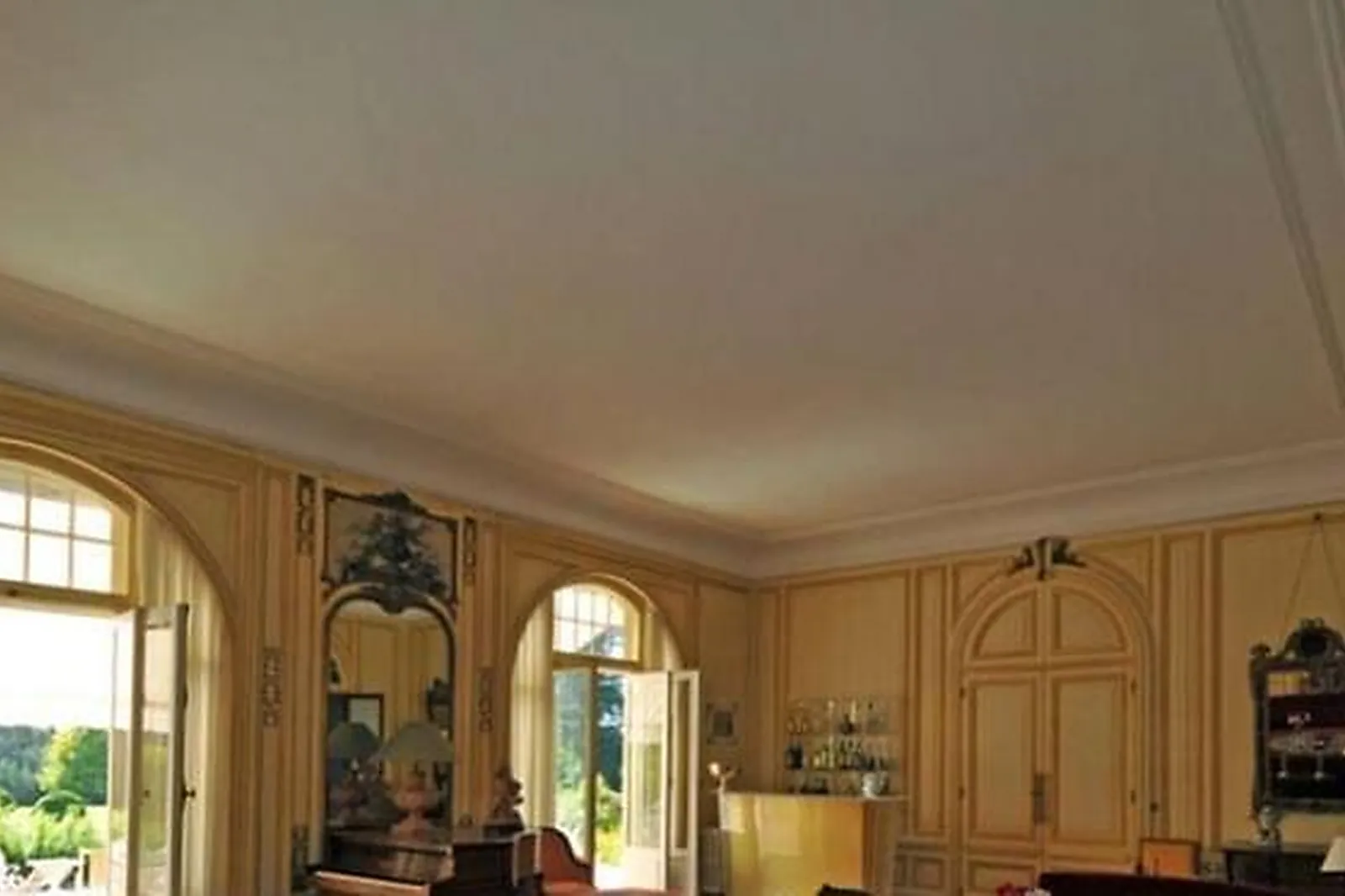 Lieux événementiels, CHÂTEAU DU CLAIR DE LUNE ****