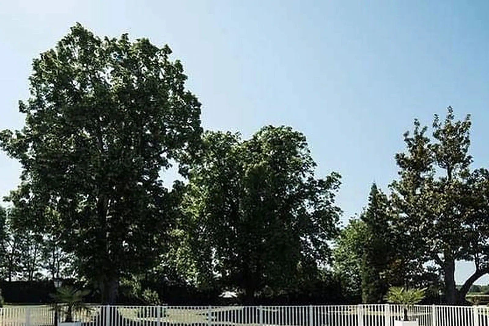Lieux événementiels, CHÂTEAU DU MEYRE ***
