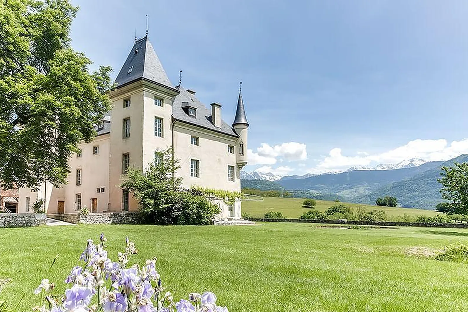 Lieux événementiels, CHÂTEAU DU MONTALIEU ***