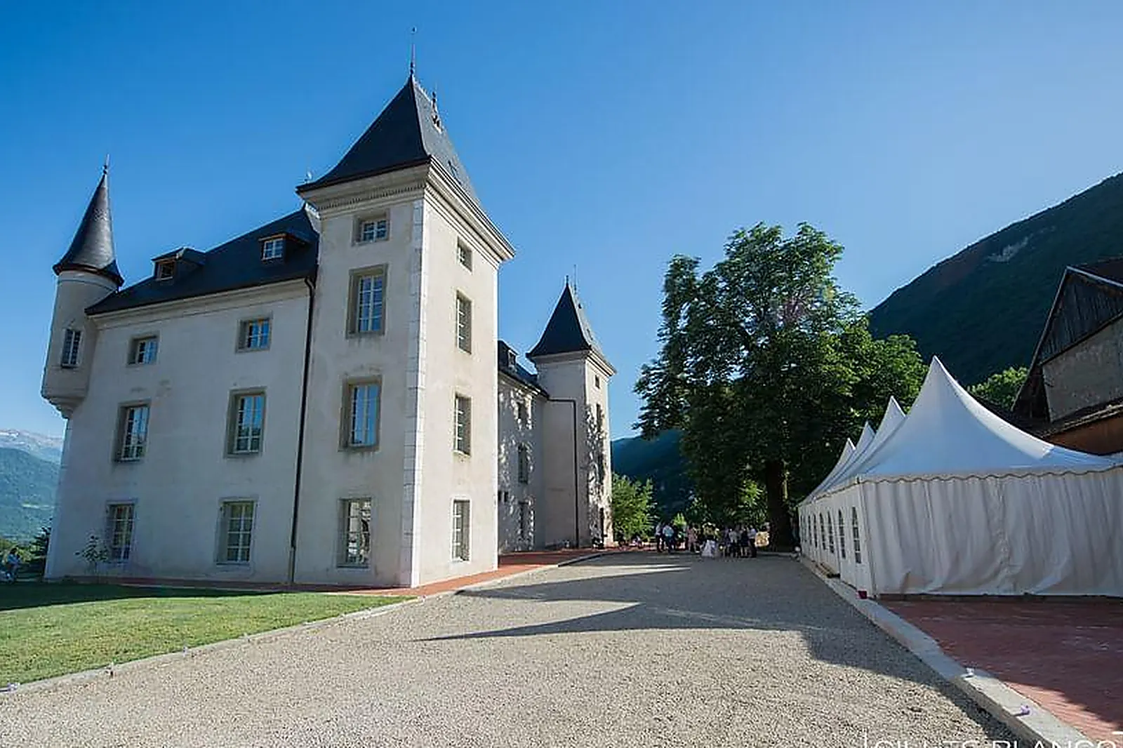 Lieux événementiels, CHÂTEAU DU MONTALIEU ***
