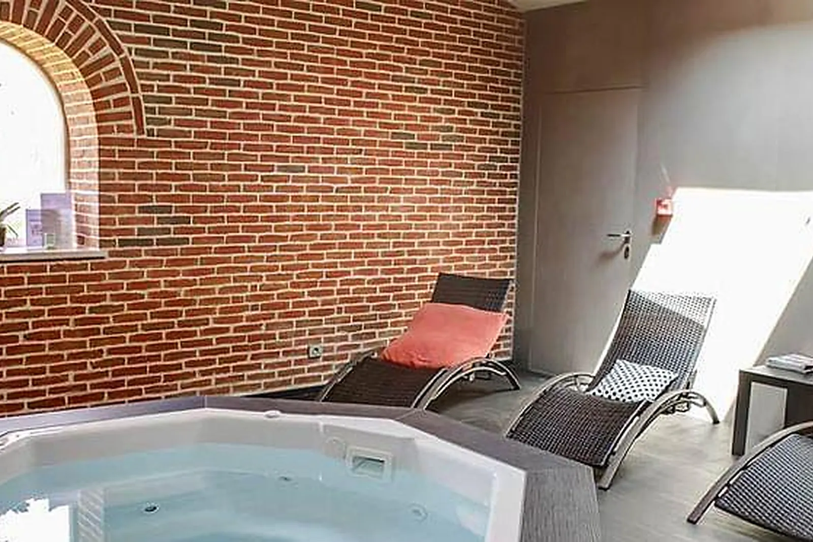 Lieux événementiels, CHÂTEAU D'ÉTOGES ****