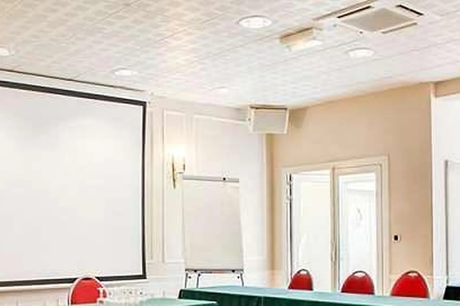 Lieux événementiels, CHÂTEAU ET SPA DE LA COMMANDERIE ***