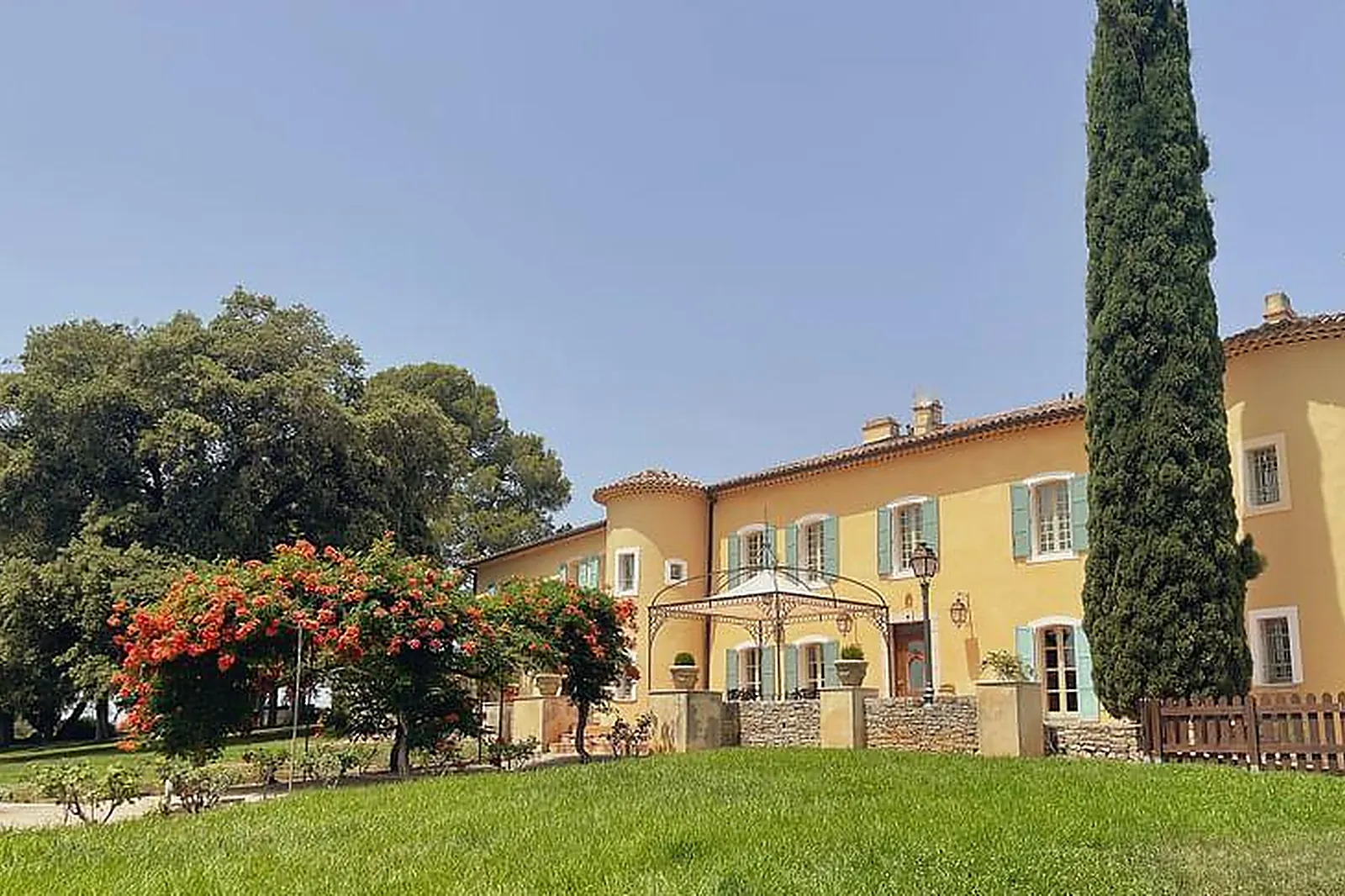 Lieux événementiels, CHÂTEAU LES CROSTES