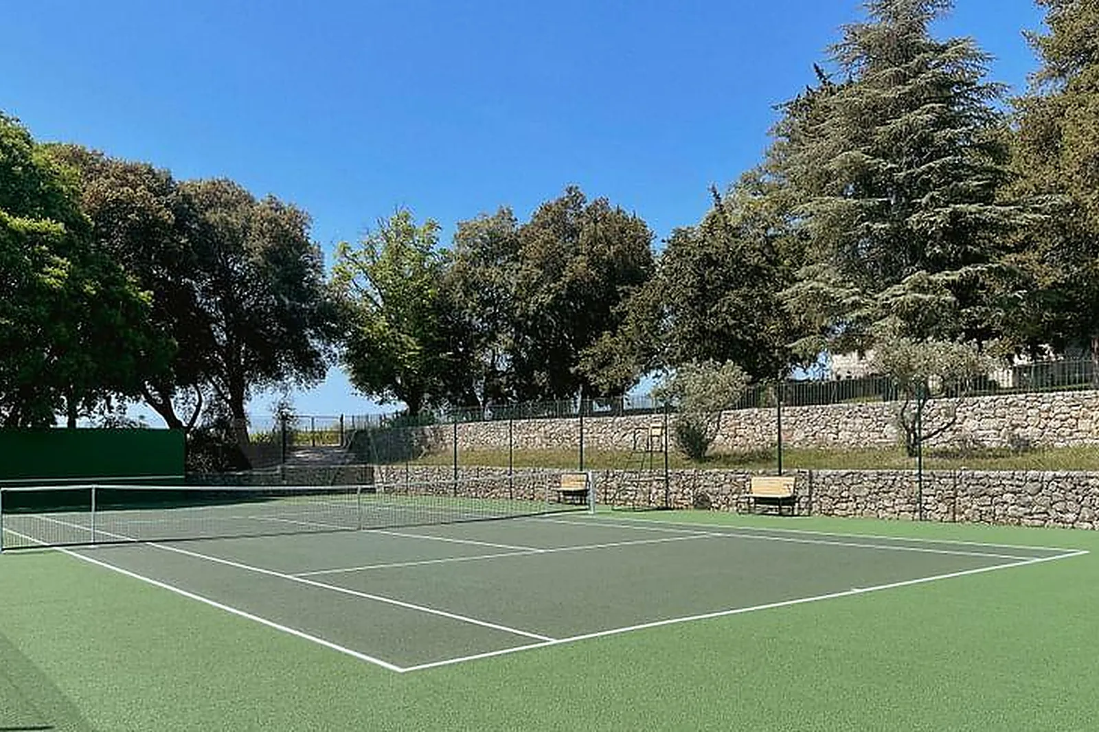 Lieux événementiels, CHÂTEAU LES CROSTES