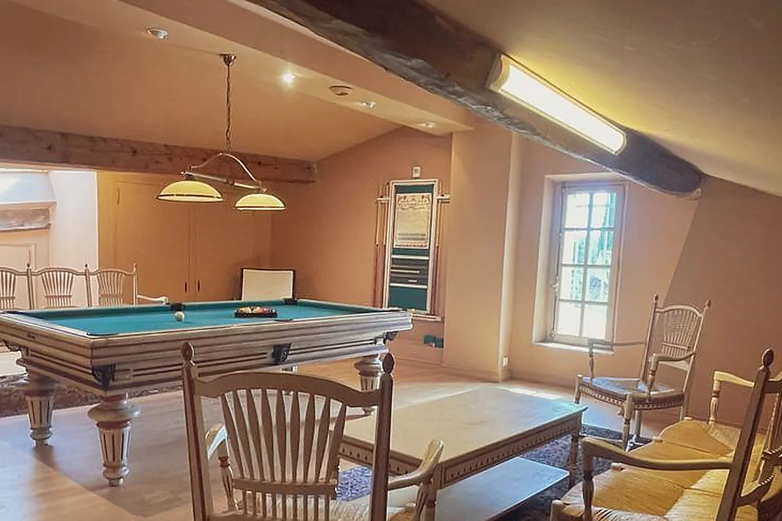 Lieux événementiels, CHÂTEAU LES CROSTES