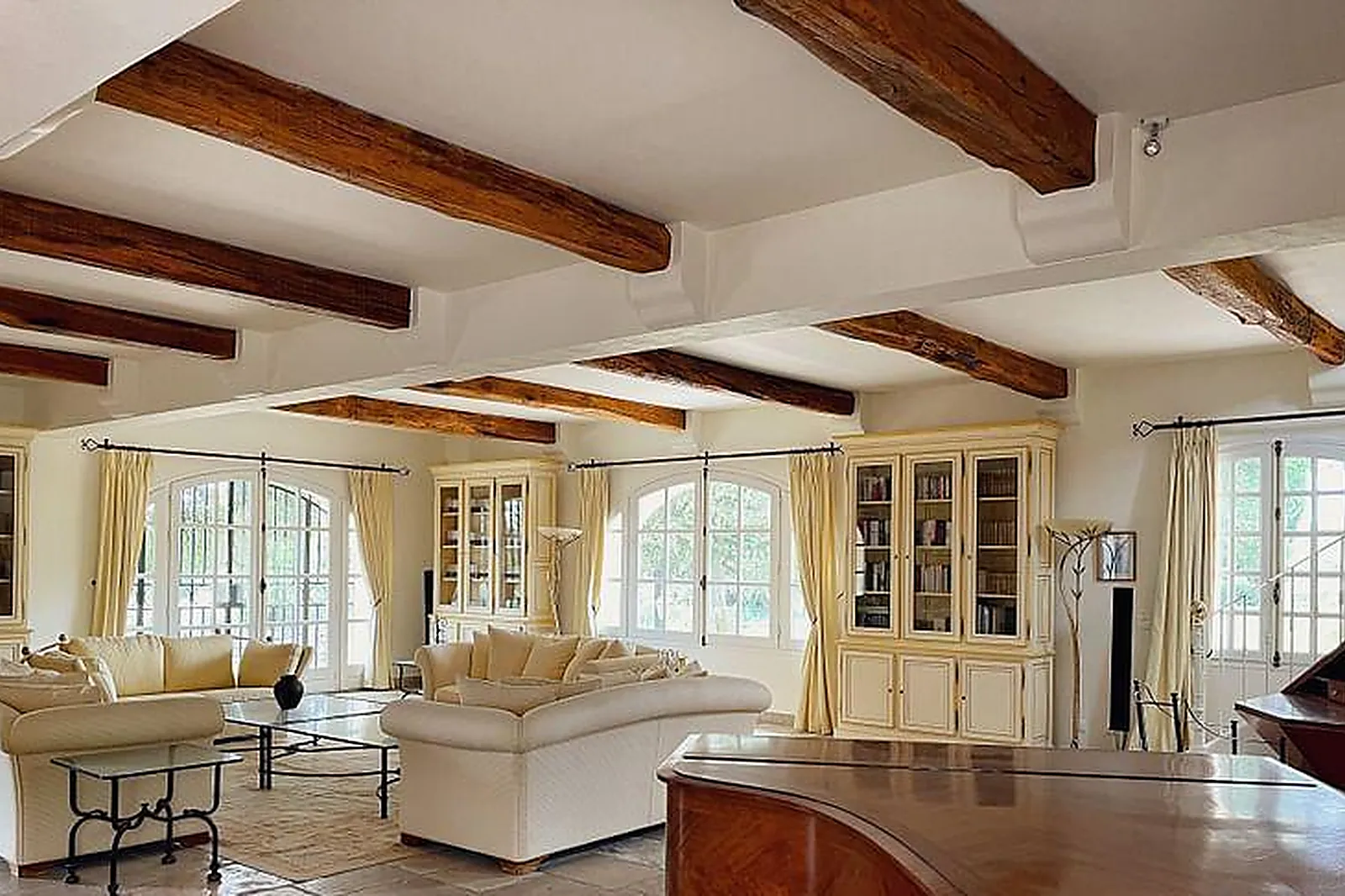 Lieux événementiels, CHÂTEAU LES CROSTES