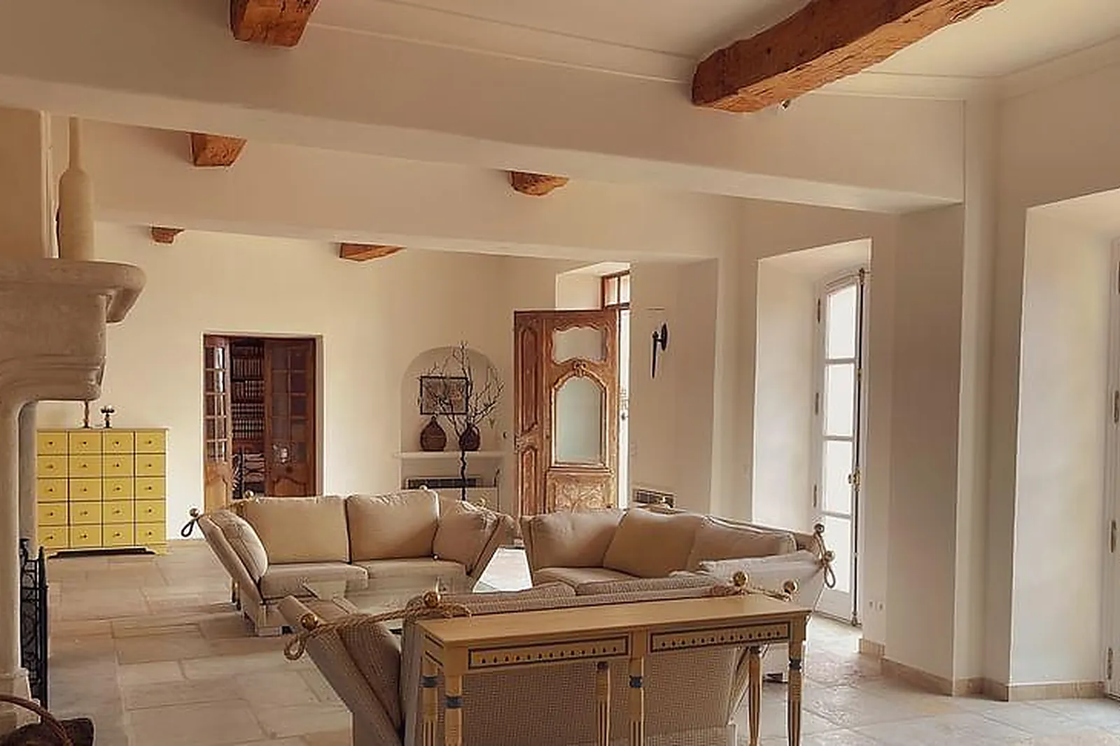 Lieux événementiels, CHÂTEAU LES CROSTES