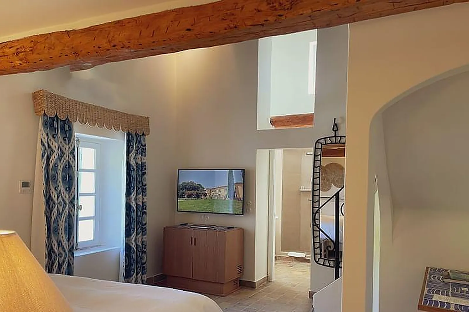 Lieux événementiels, CHÂTEAU LES CROSTES