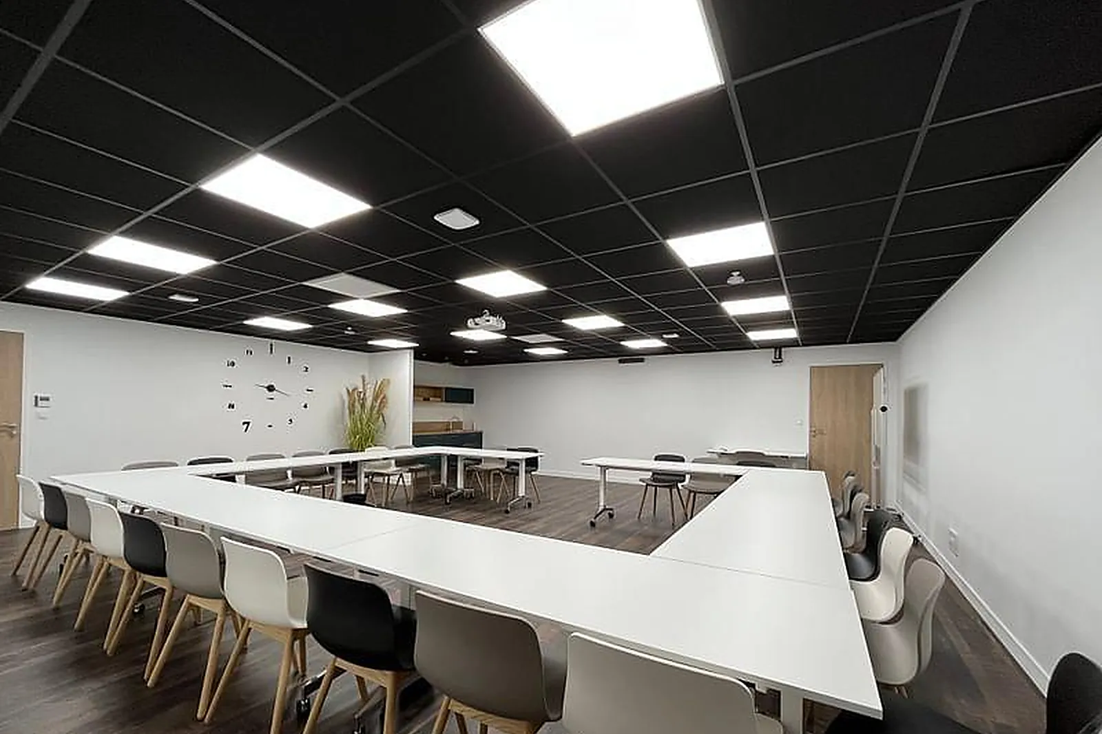 Lieux événementiels, CINEPOLE LOC