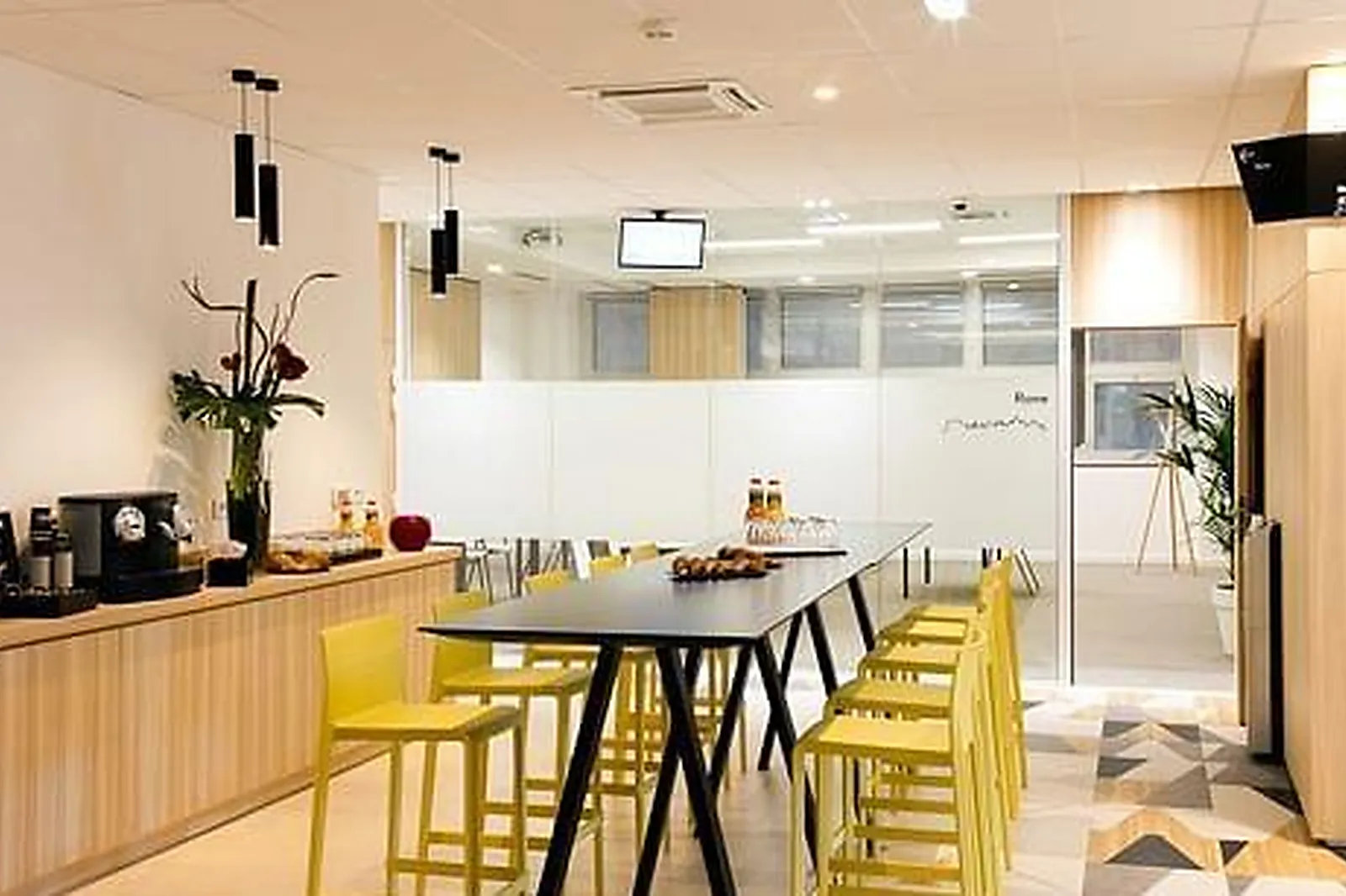 Lieux événementiels, MULTIBURO GARE SAINT LAZARE