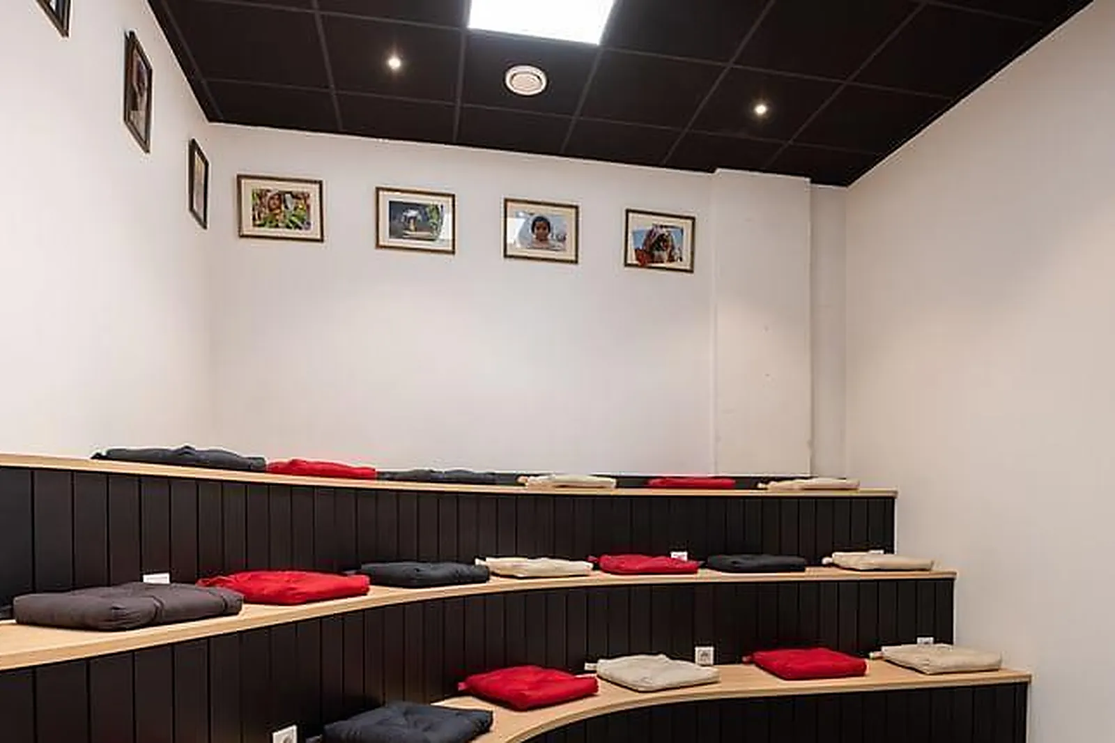 Lieux événementiels, CLOCKWORK COWORKING CAFÉ