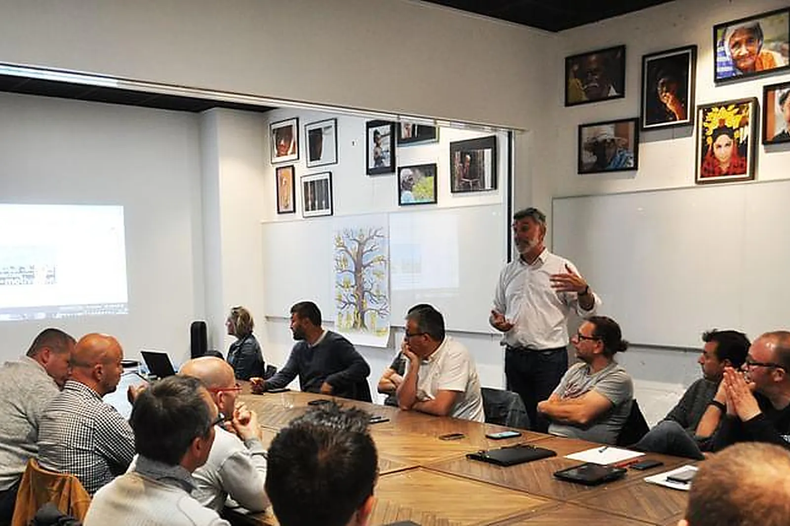 Lieux événementiels, CLOCKWORK COWORKING CAFÉ