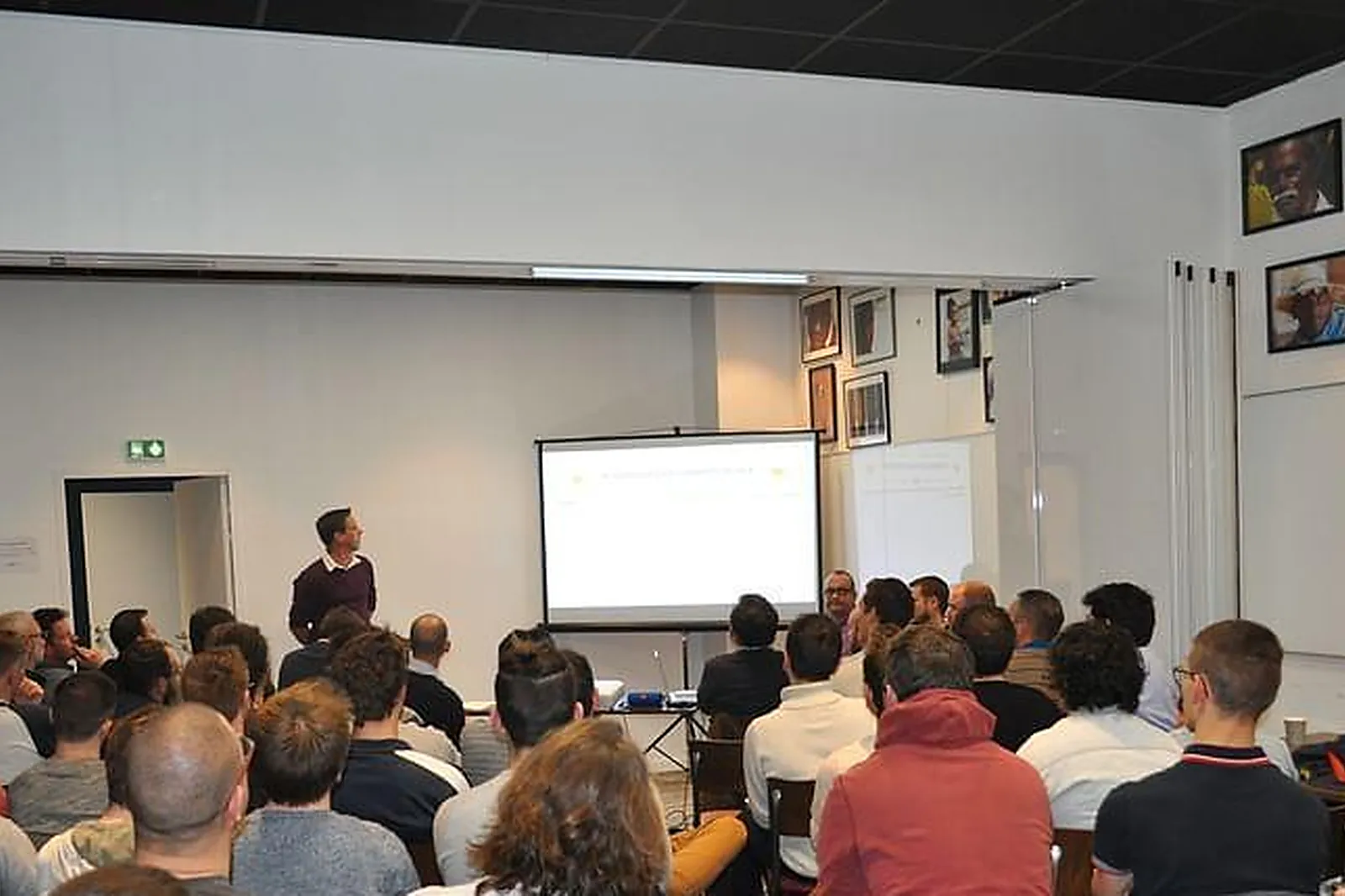 Lieux événementiels, CLOCKWORK COWORKING CAFÉ