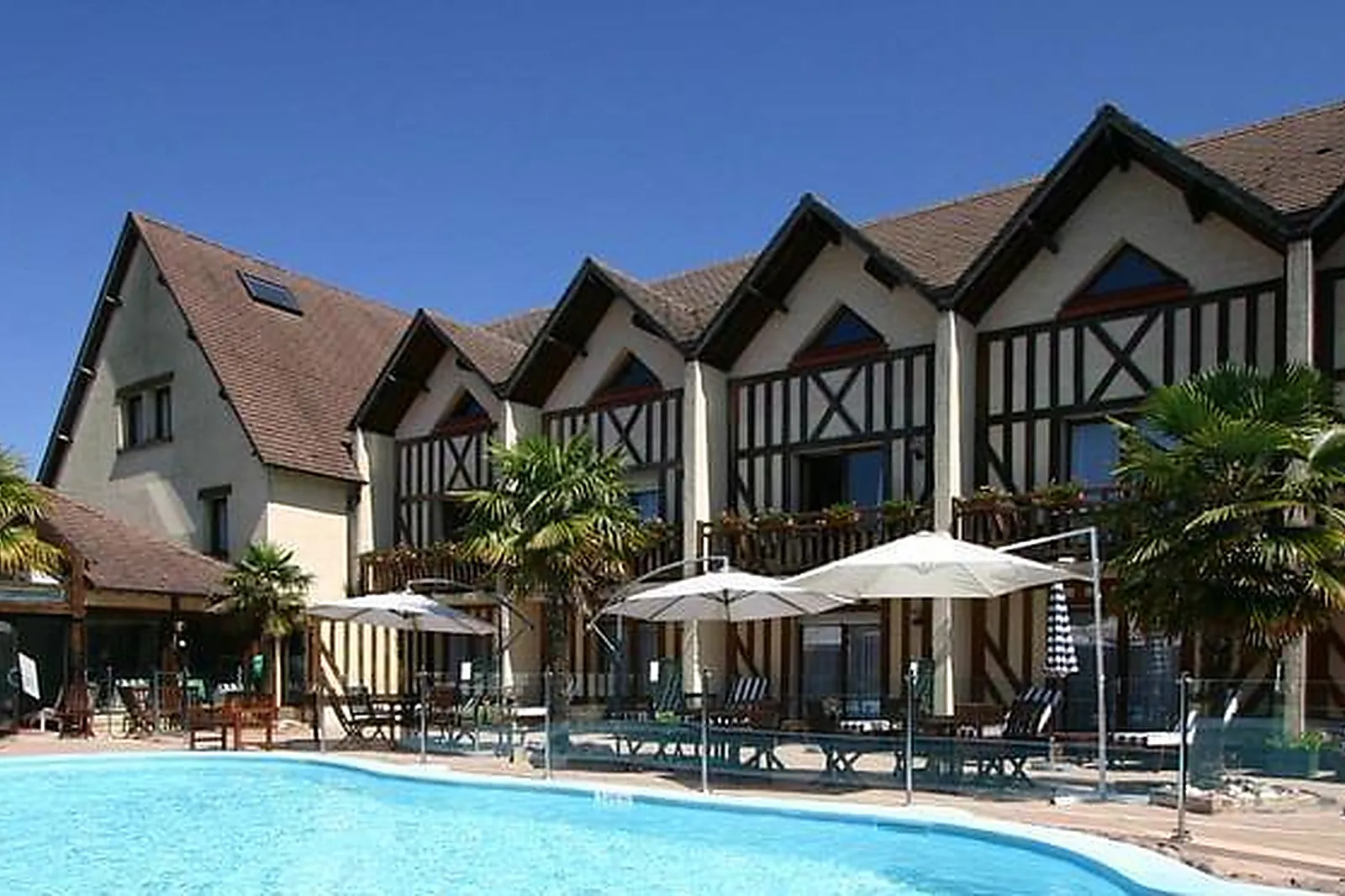 Lieux événementiels, CLOS DEAUVILLE SAINT - GATIEN ***