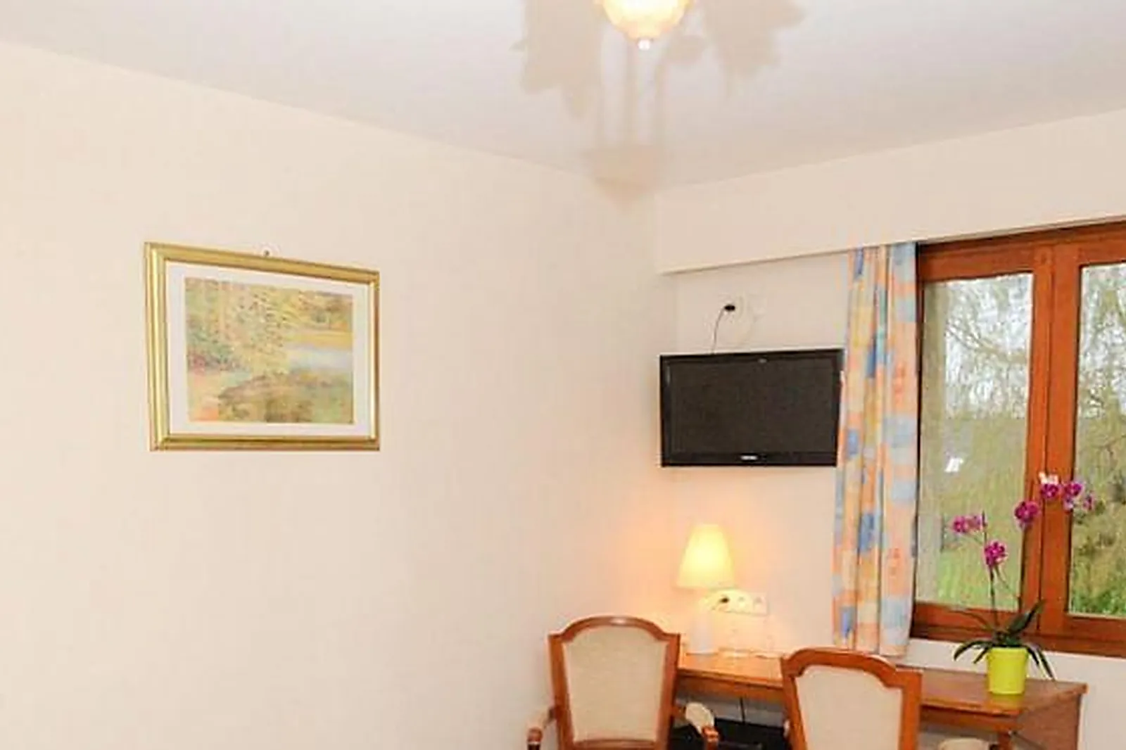 Lieux événementiels, CLOS DEAUVILLE SAINT - GATIEN ***