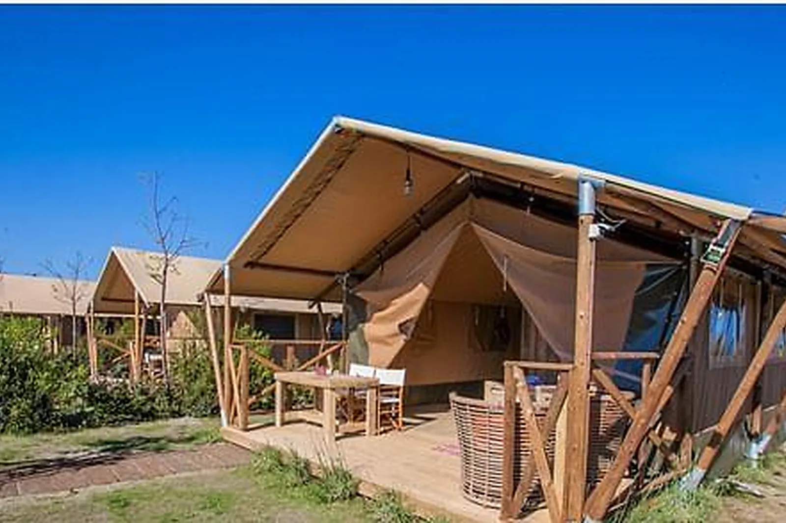 Lieux événementiels, CLOS DE SATHENAY