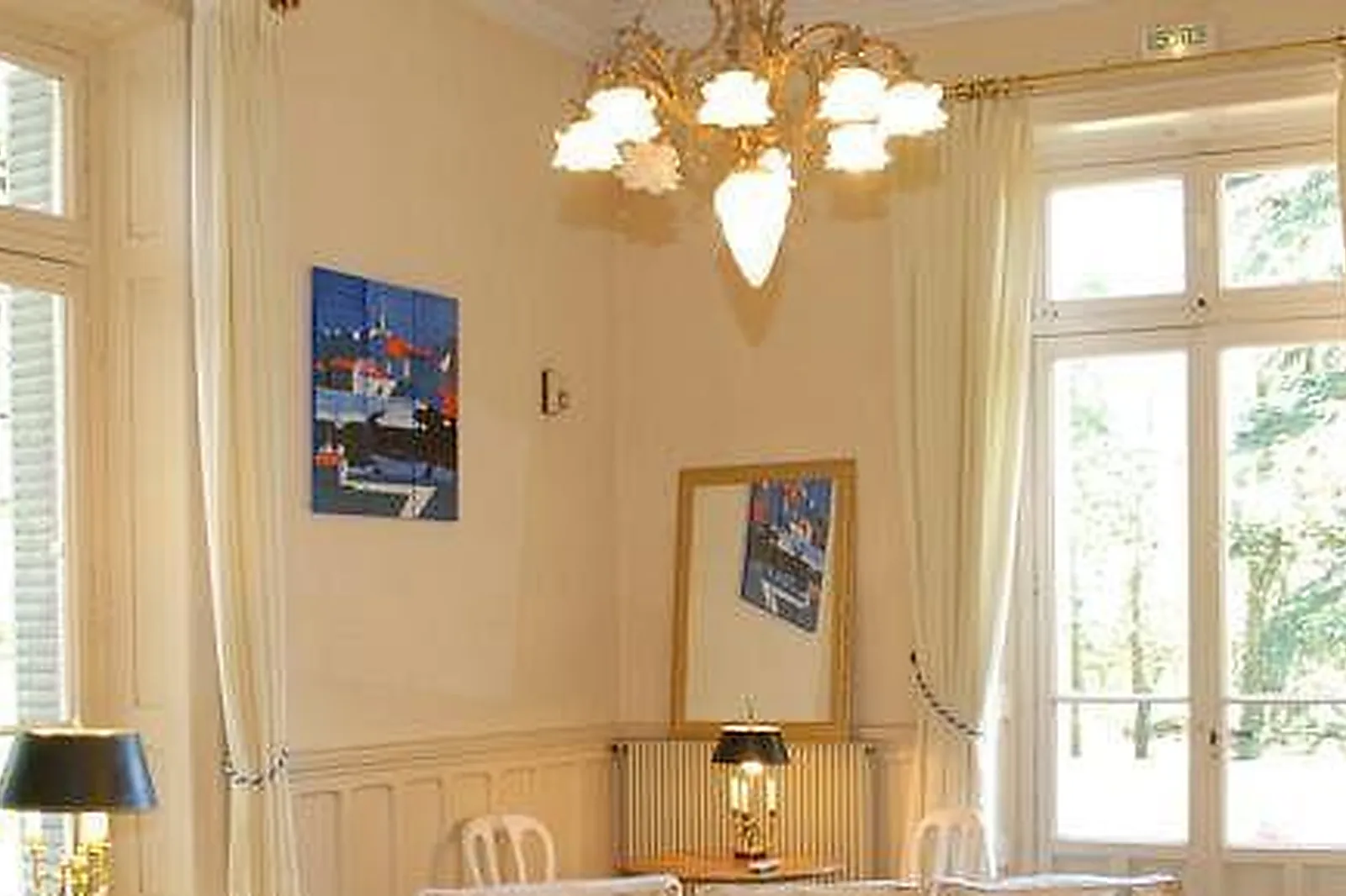 Lieux événementiels, CLOS DES TOURELLES ***