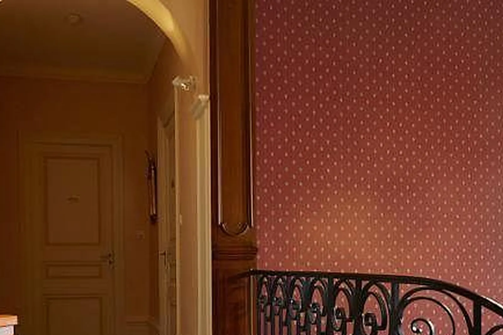 Lieux événementiels, CLOS DES TOURELLES ***