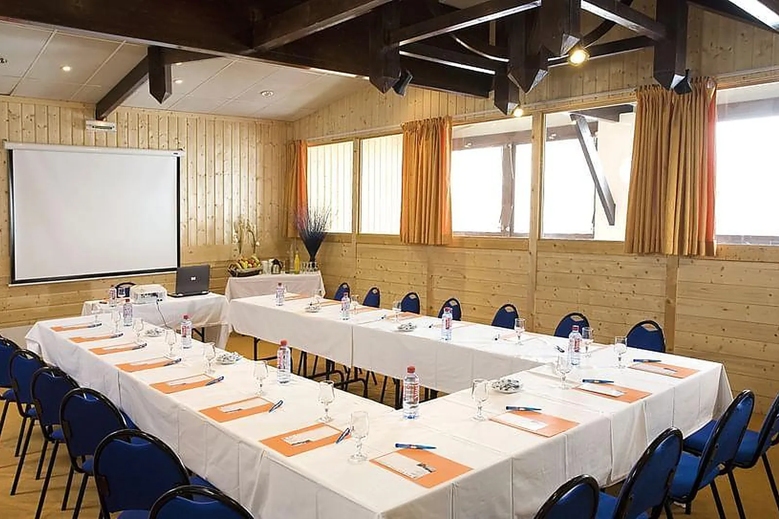 Lieux événementiels, CLUB MMV LES BERGERS VILLAGE VACANCES ****