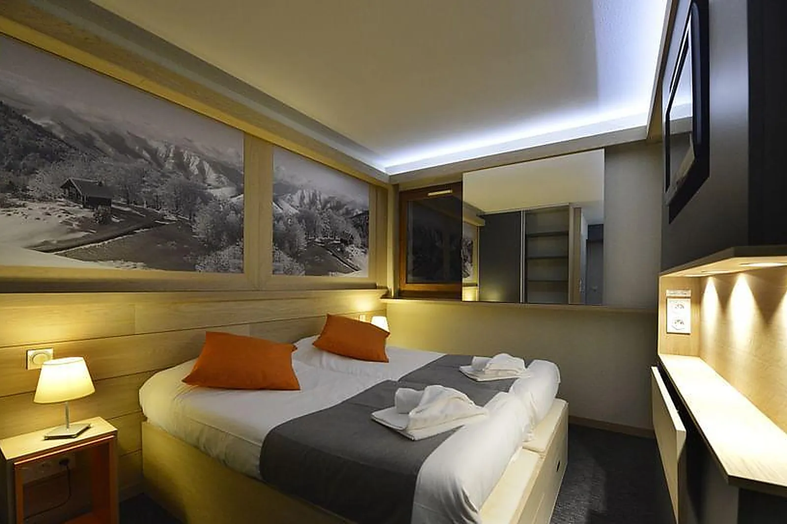 Lieux événementiels, CLUB MMV LES BRÉVIÈRES VILLAGE VACANCES ****