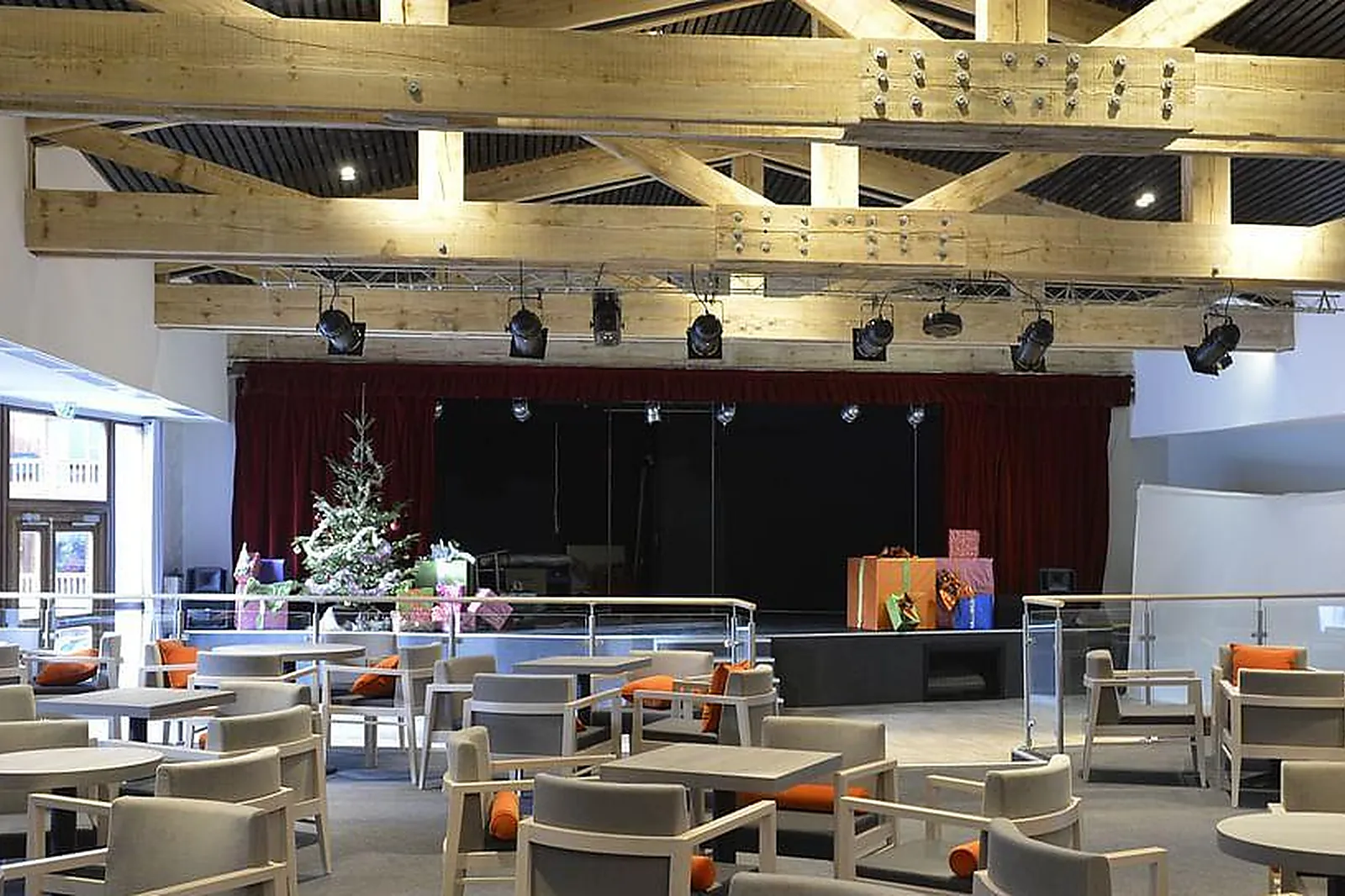 Lieux événementiels, CLUB MMV LES BRÉVIÈRES VILLAGE VACANCES ****