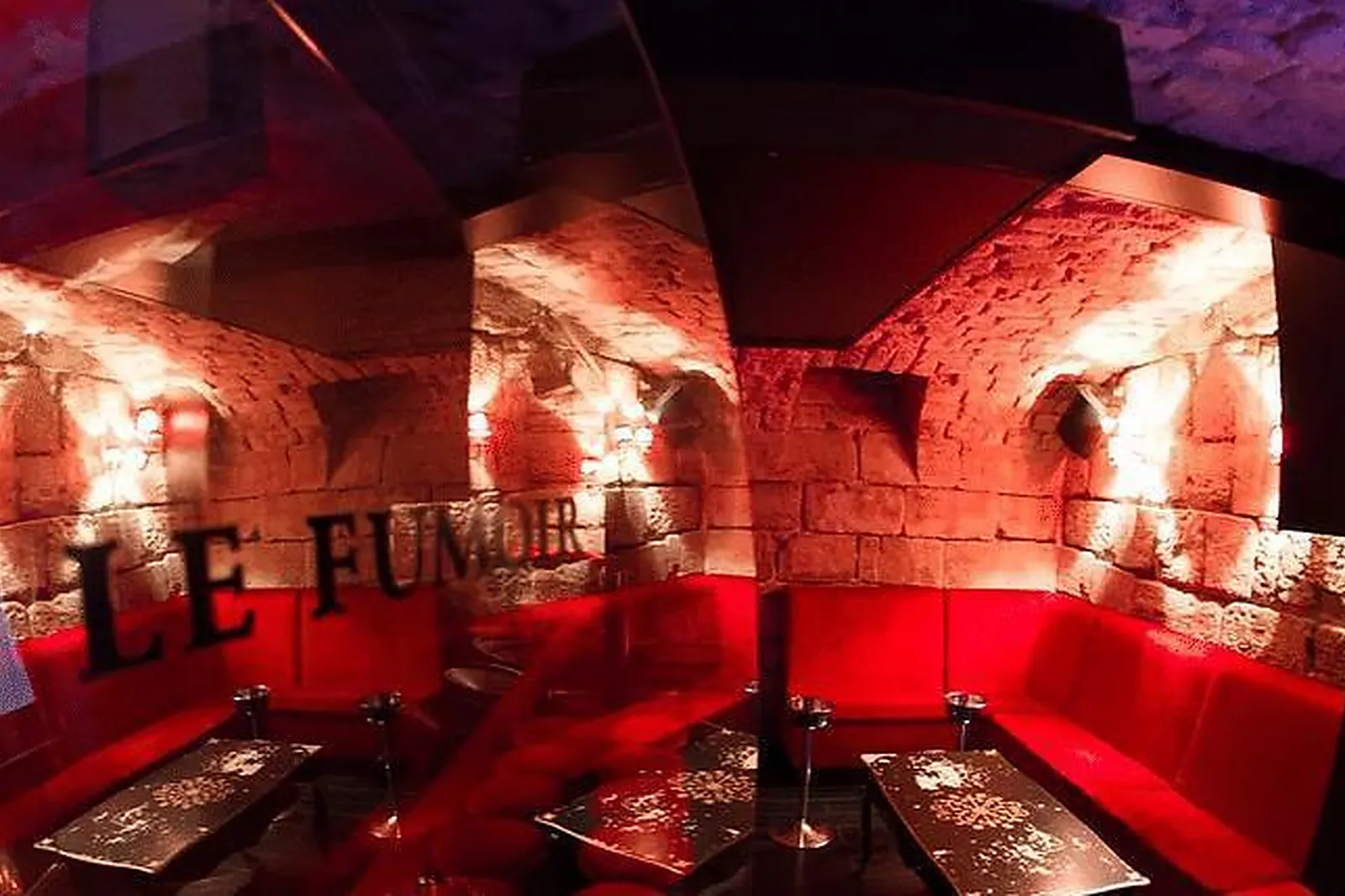 Lieux événementiels, CLUB DES ANGLAIS