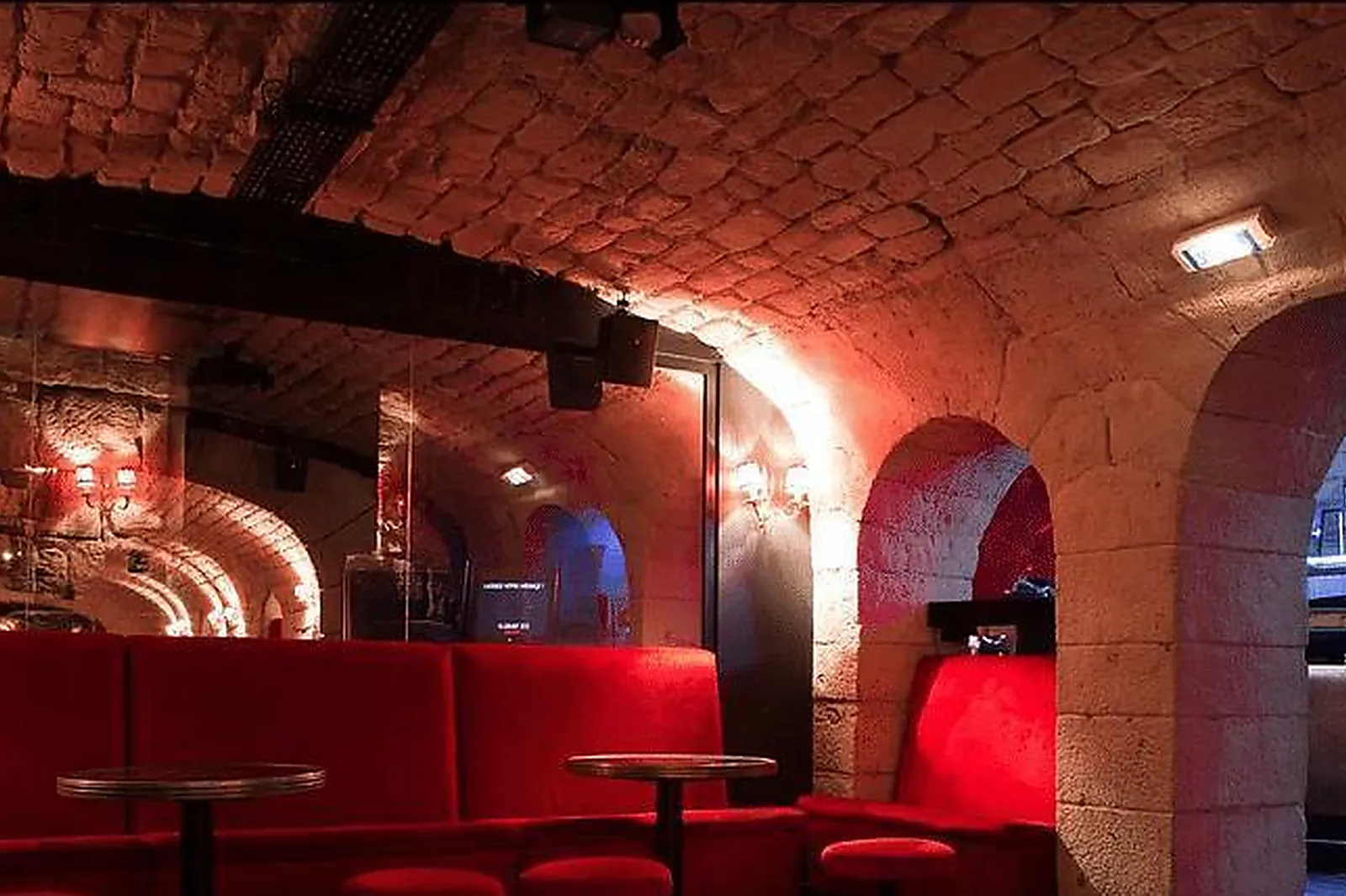 Lieux événementiels, CLUB DES ANGLAIS