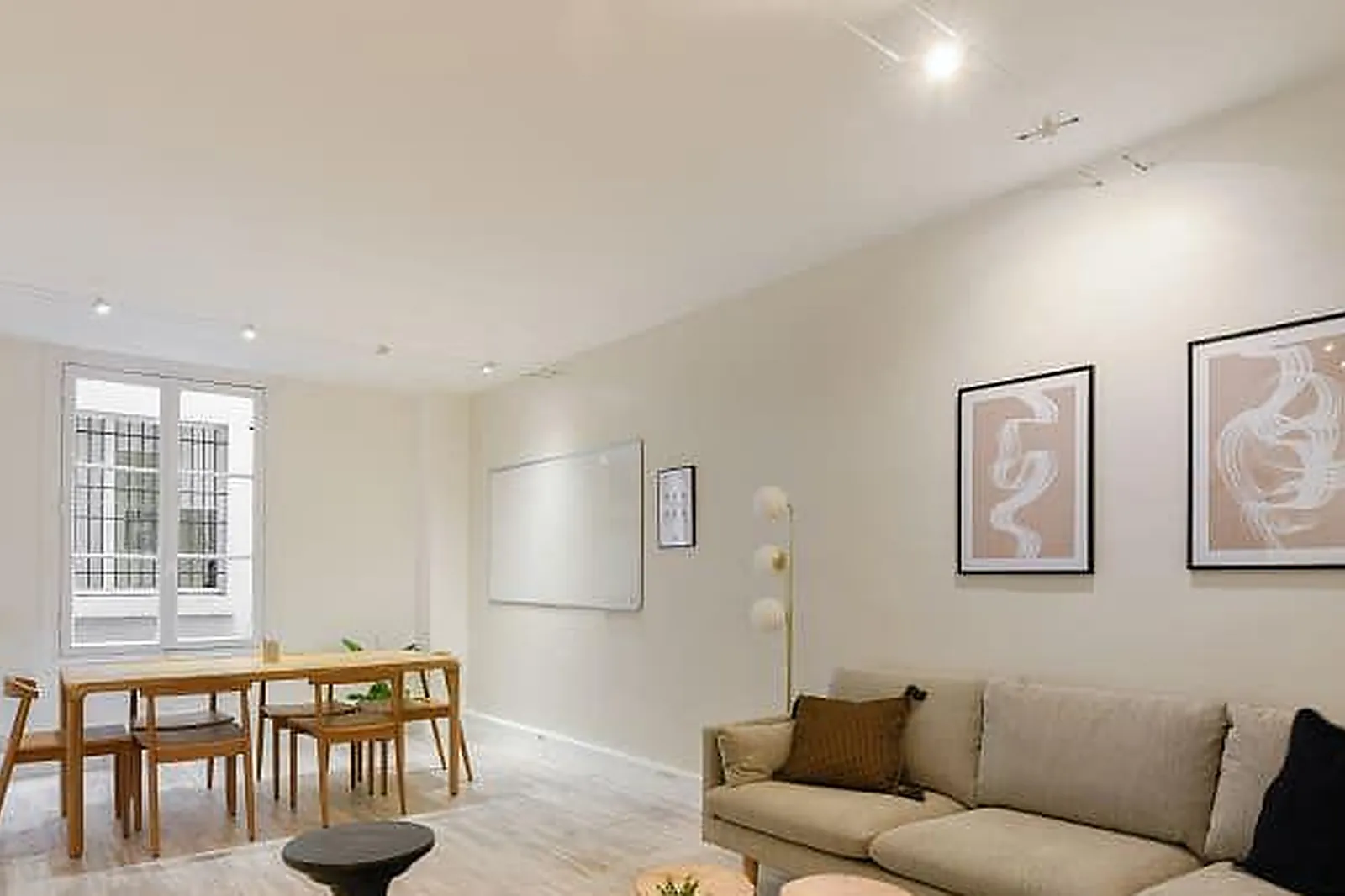 Lieux événementiels, SELFBURO