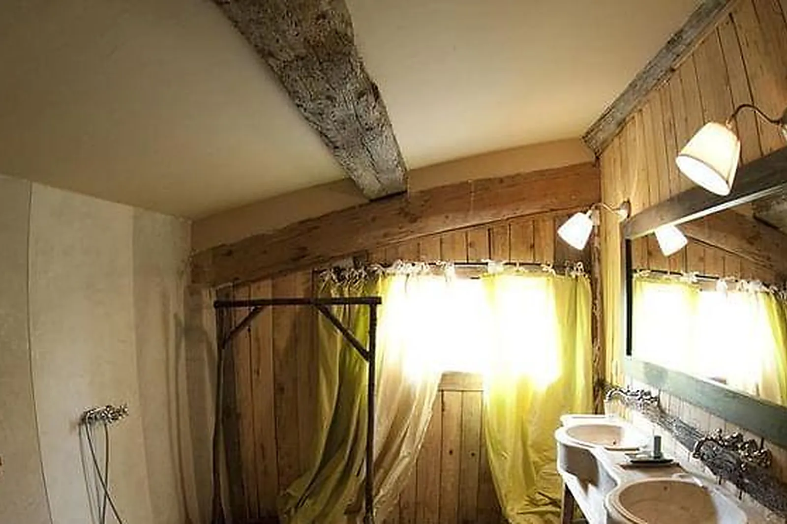 Lieux événementiels, GÎTE LA CHARRETTE FLEURIE