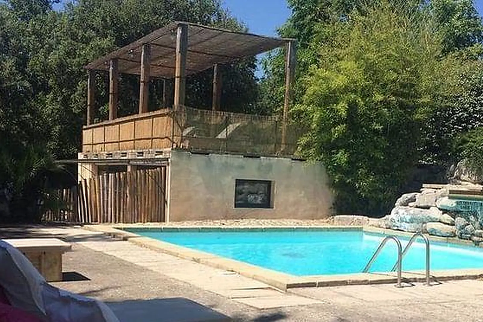 Lieux événementiels, GÎTE LA CHARRETTE FLEURIE